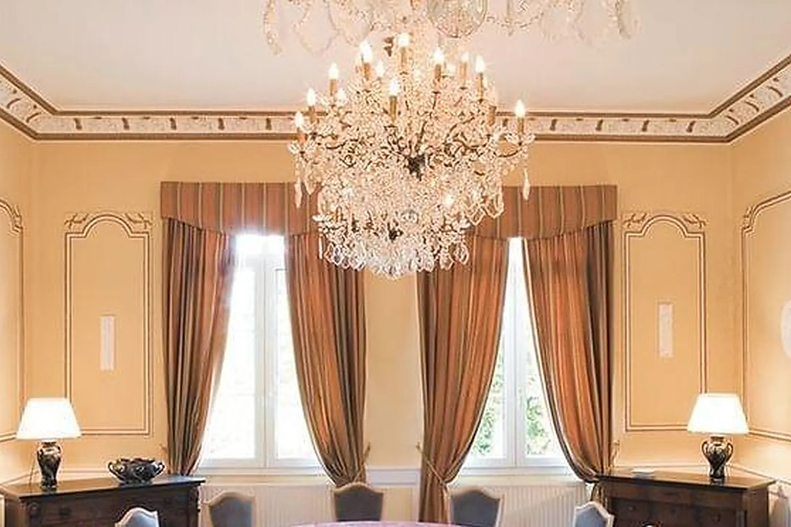 Lieux événementiels, HÔTEL CHÂTEAU DE SULLY ***