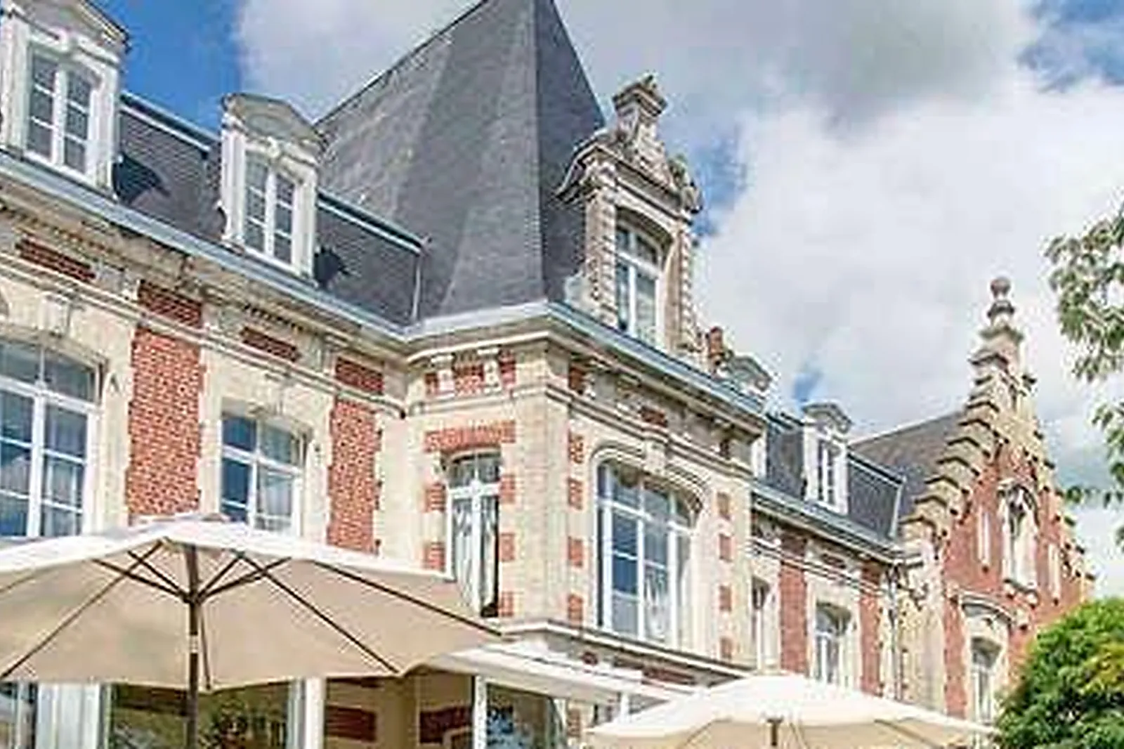 Lieux événementiels, HÔTEL CHÂTEAU TILQUES ***