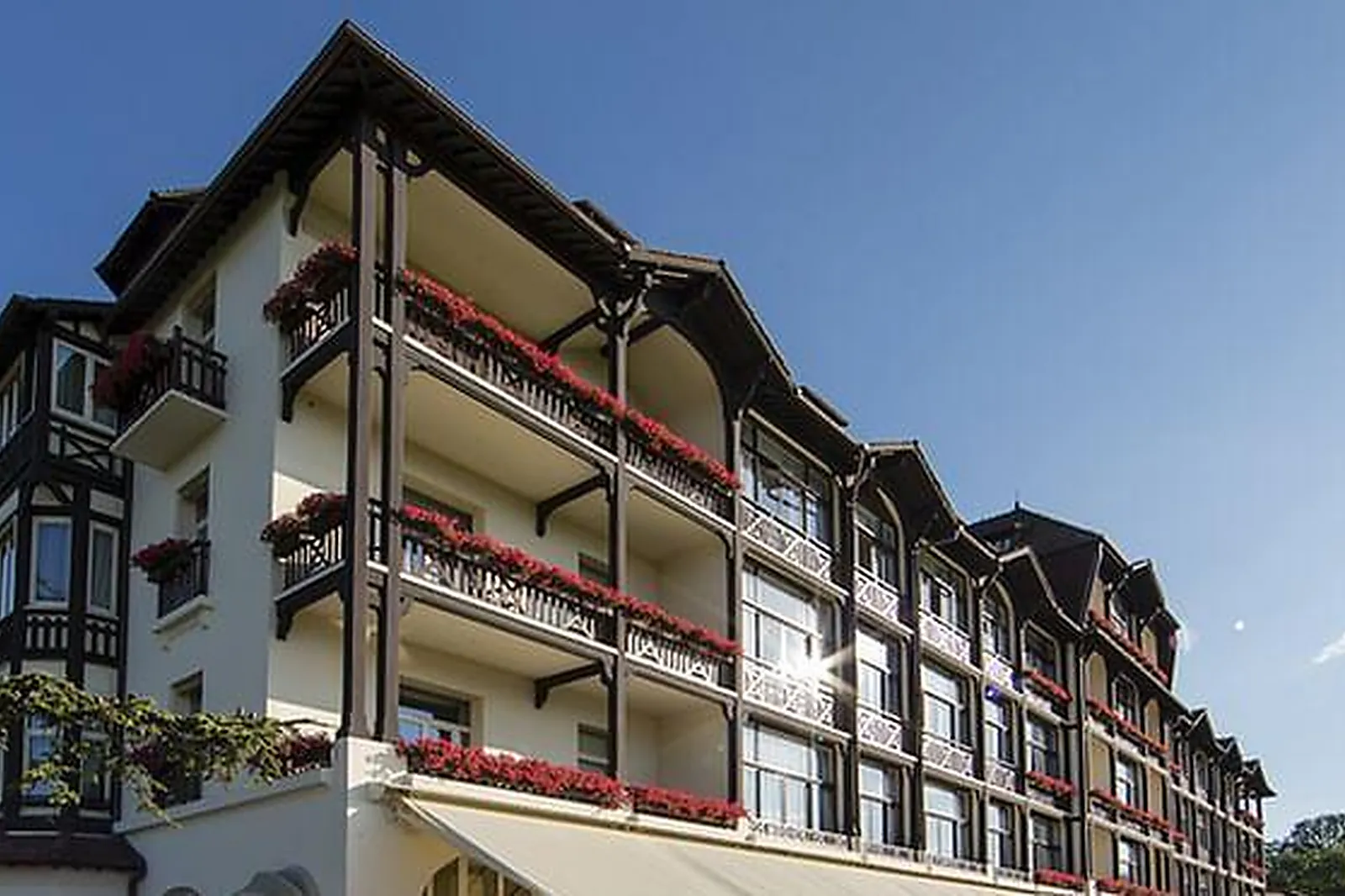 Lieux événementiels, HÔTEL ERMITAGE EVIAN RESORT ****