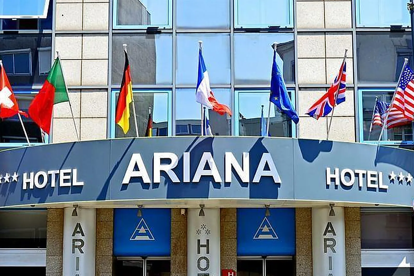 Lieux événementiels, HÔTEL GRATTE-CIEL LYON VILLEURBANNE ***