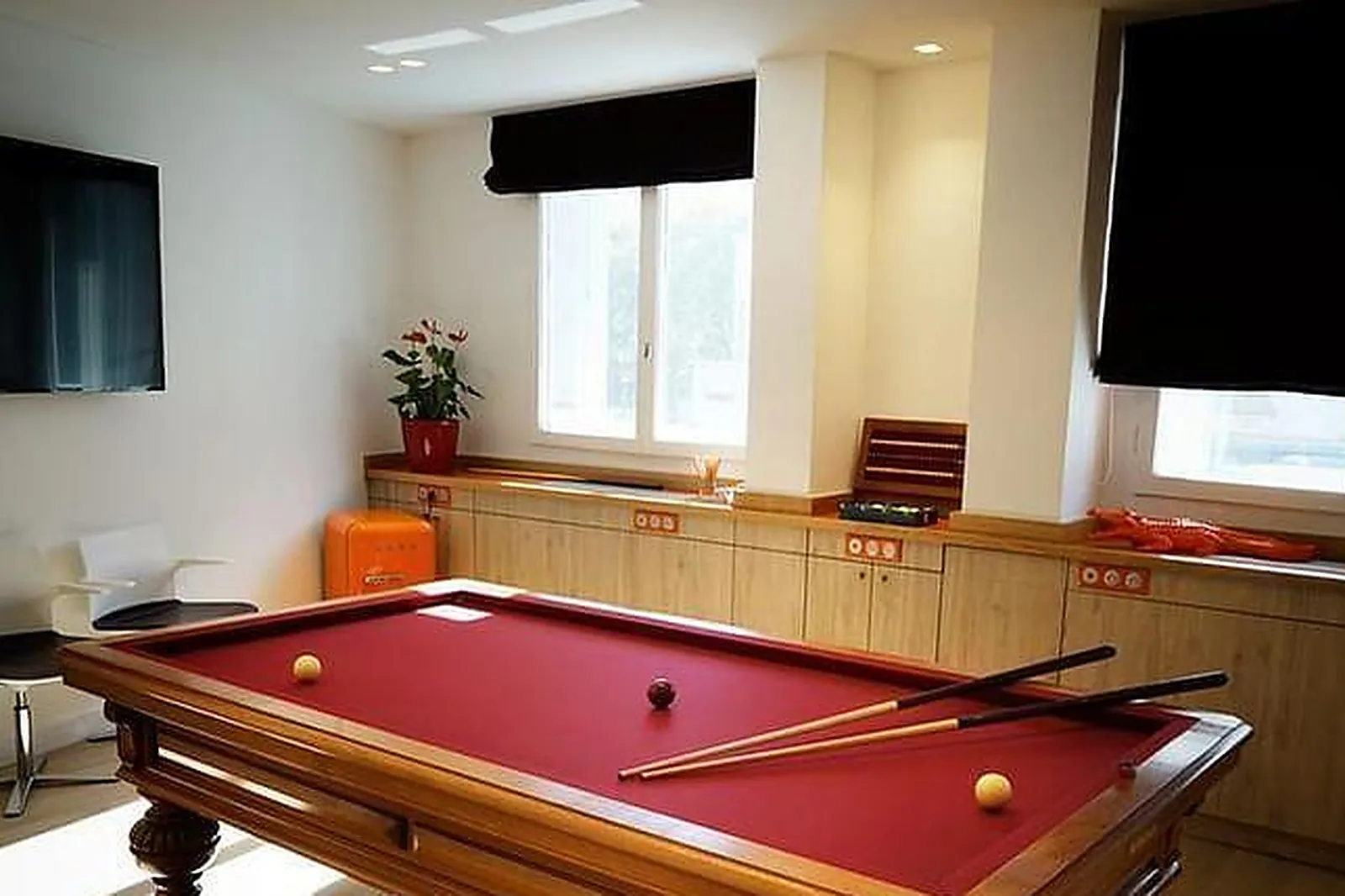 Lieux événementiels, HÔTEL GRATTE-CIEL LYON VILLEURBANNE ***