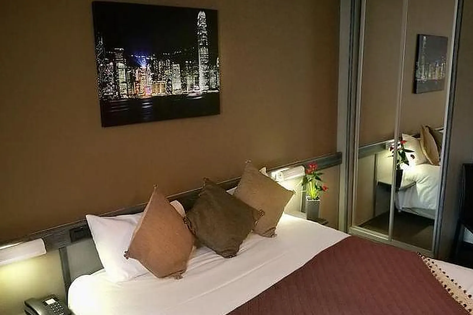 Lieux événementiels, HÔTEL GRATTE-CIEL LYON VILLEURBANNE ***