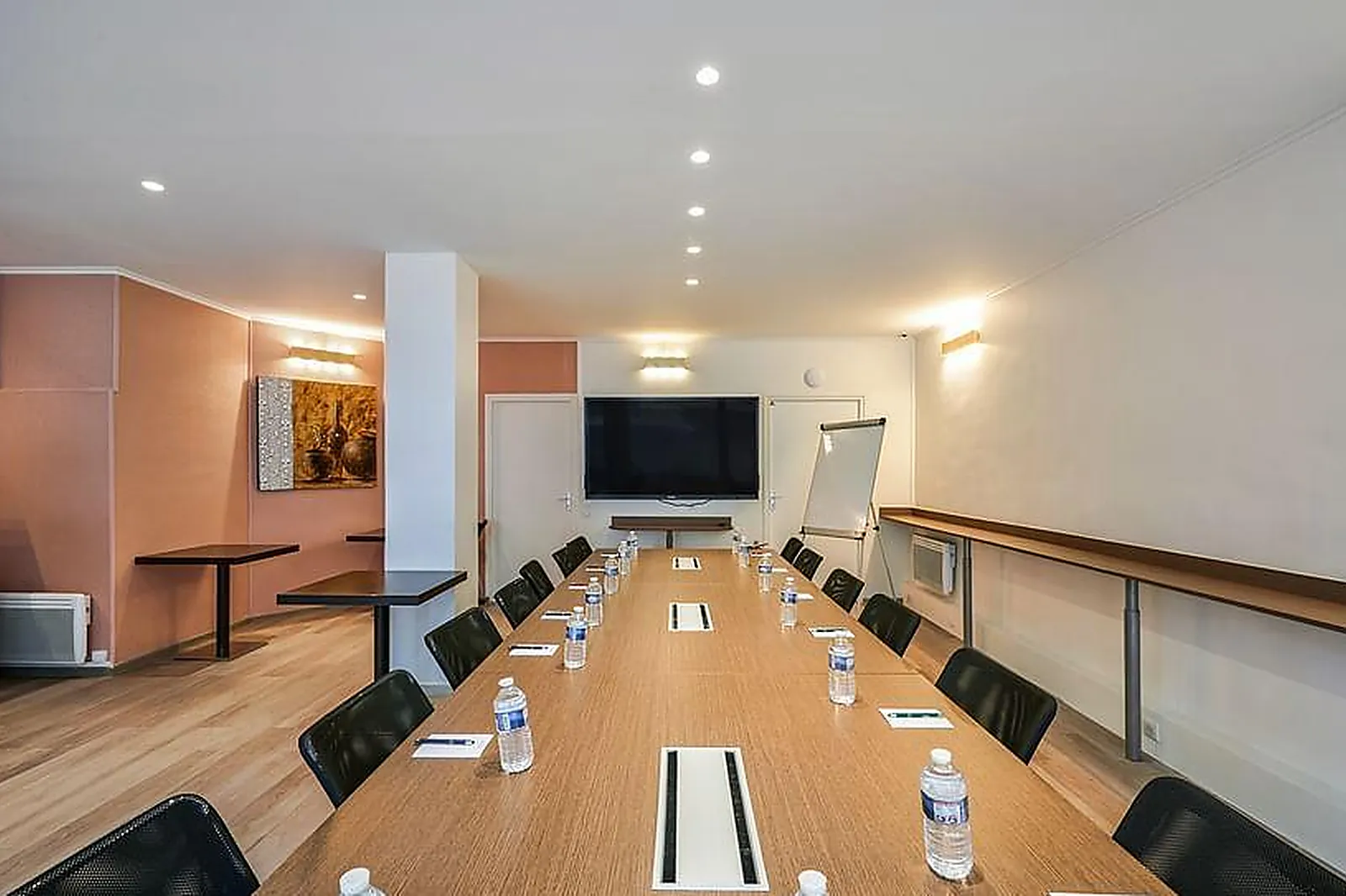 Lieux événementiels, HÔTEL HOME MODERNE ***