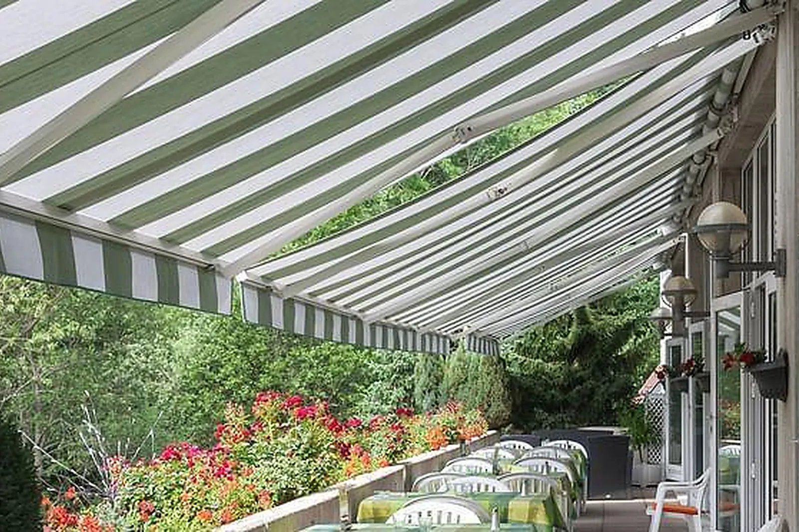 Lieux événementiels, HÔTEL HUSSEREN LES CHÂTEAUX***