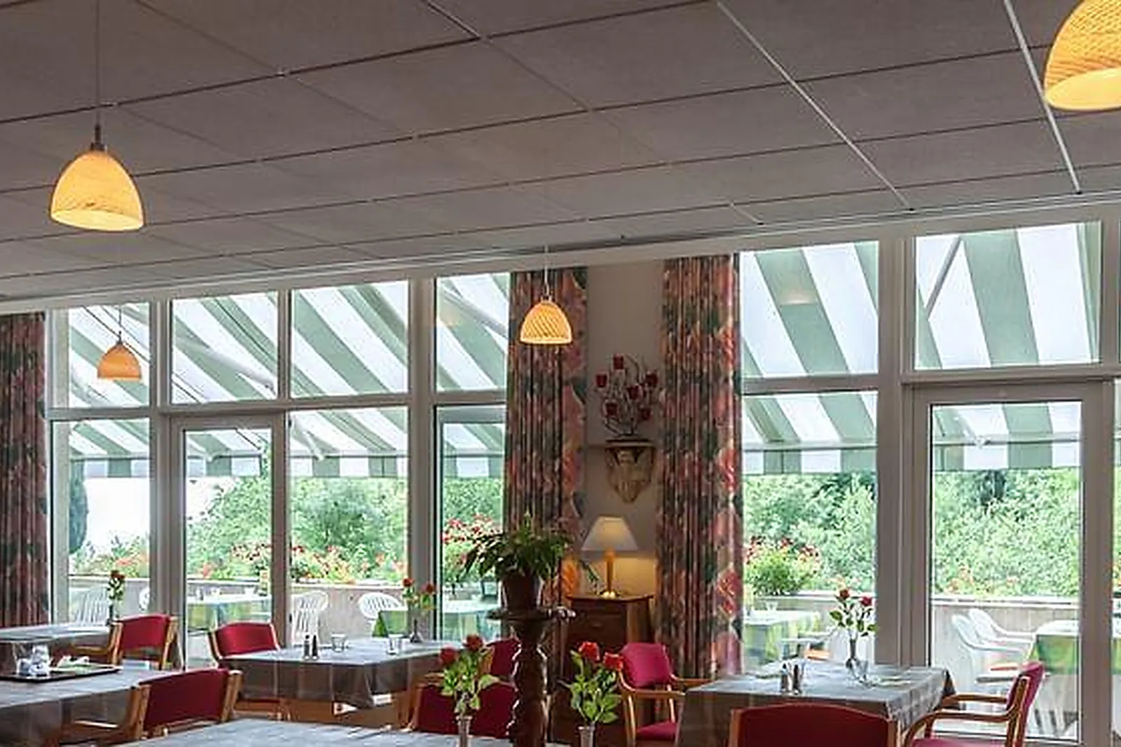 Lieux événementiels, HÔTEL HUSSEREN LES CHÂTEAUX***