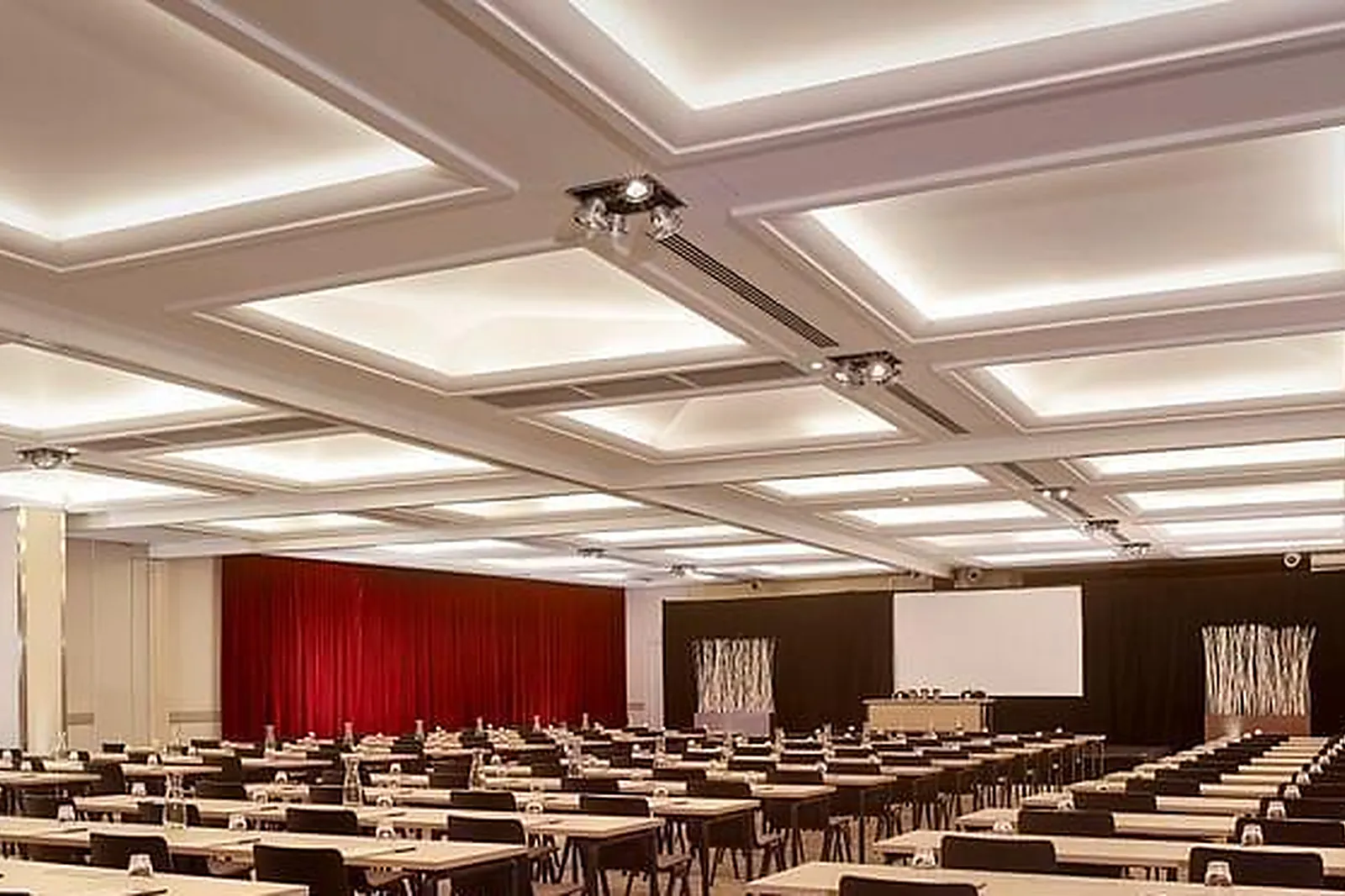 Lieux événementiels, HÔTEL HYATT REGENCY PARIS ÉTOILE ****