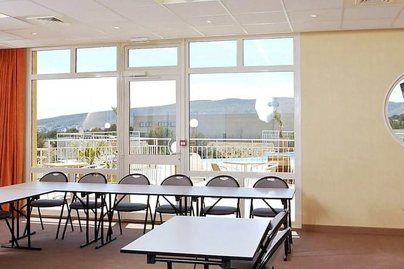 Lieux événementiels, HÔTEL IBIS LA CIOTAT ***