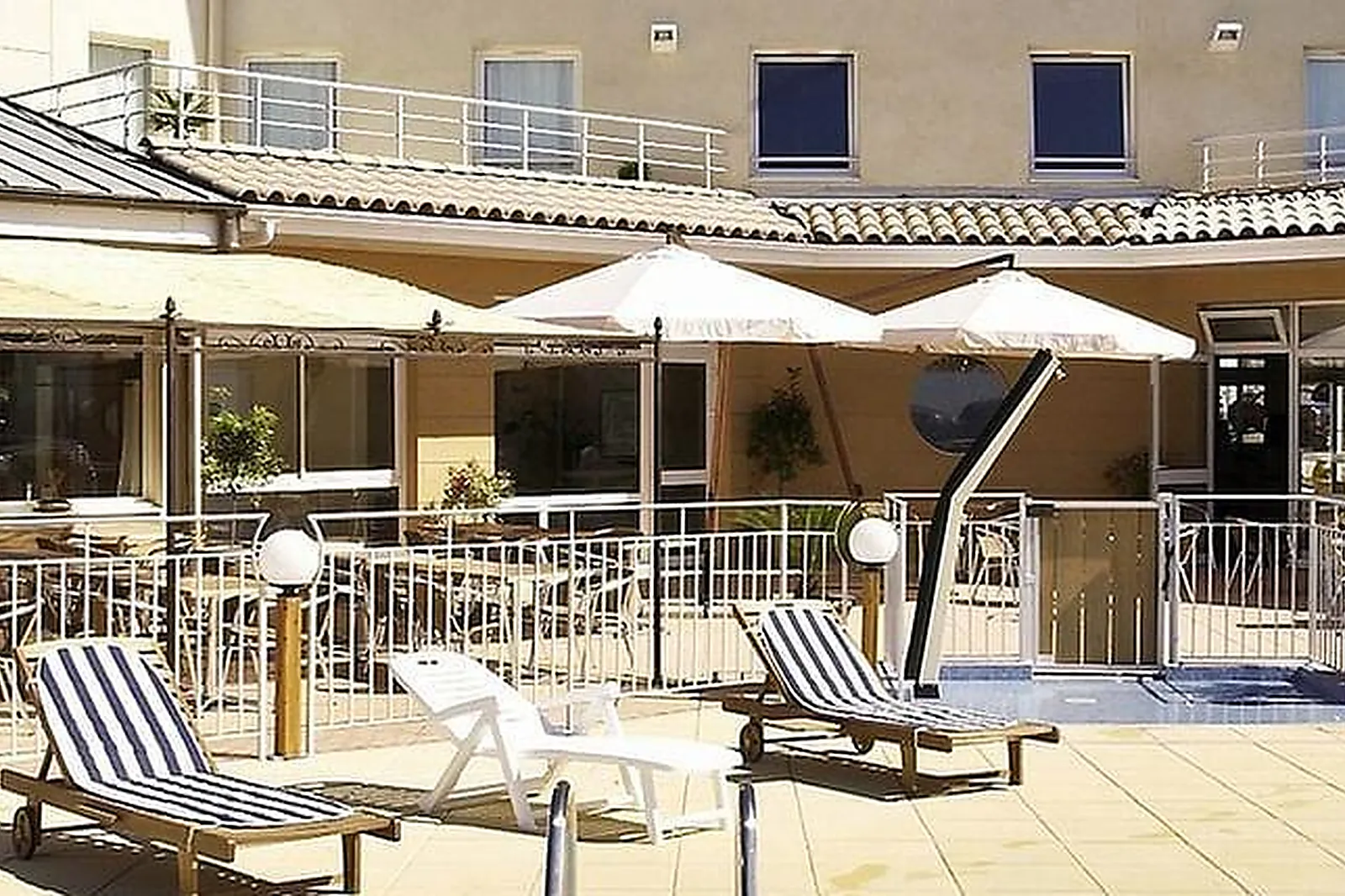 Lieux événementiels, HÔTEL IBIS LA CIOTAT ***