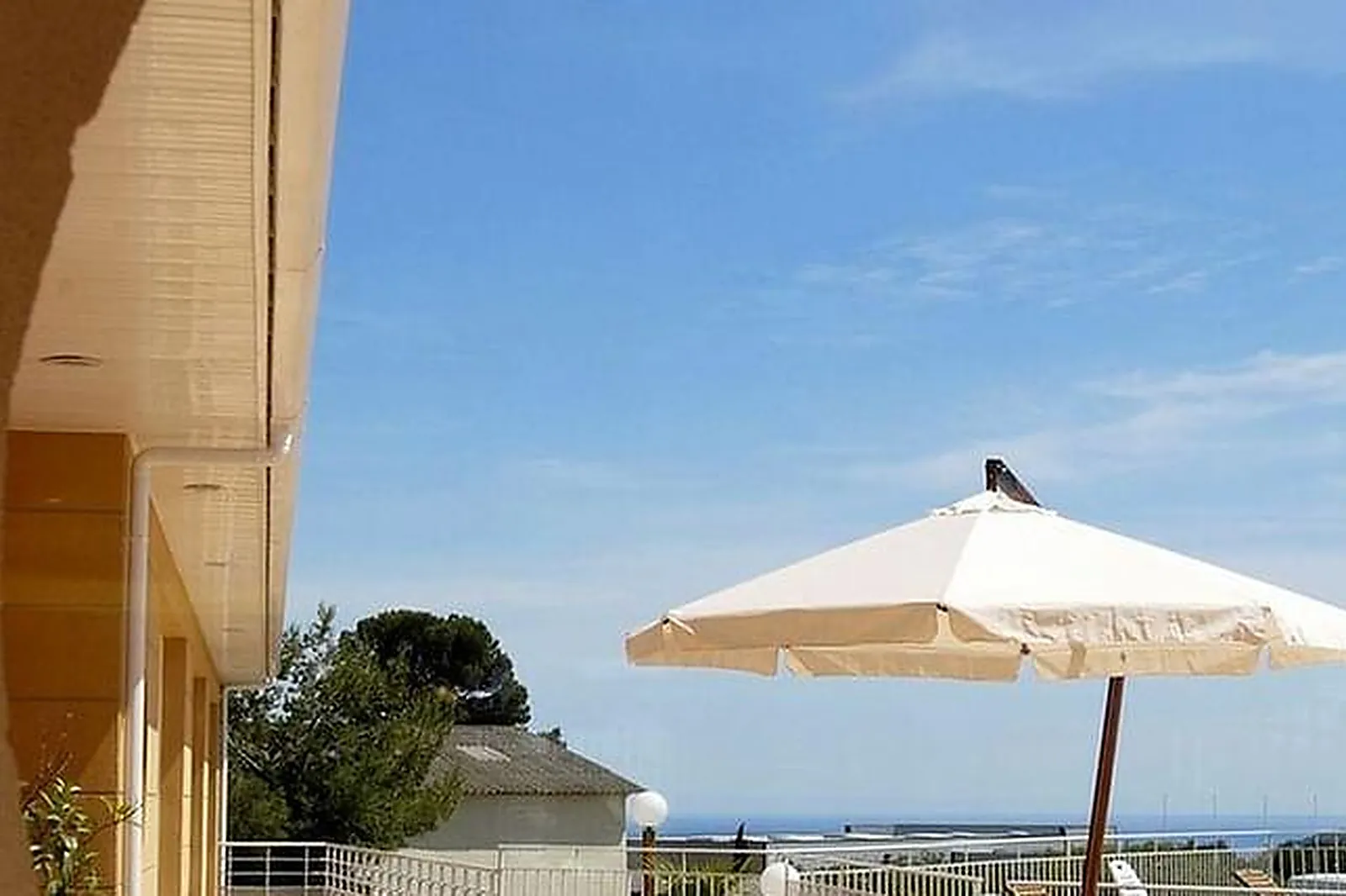 Lieux événementiels, HÔTEL IBIS LA CIOTAT ***