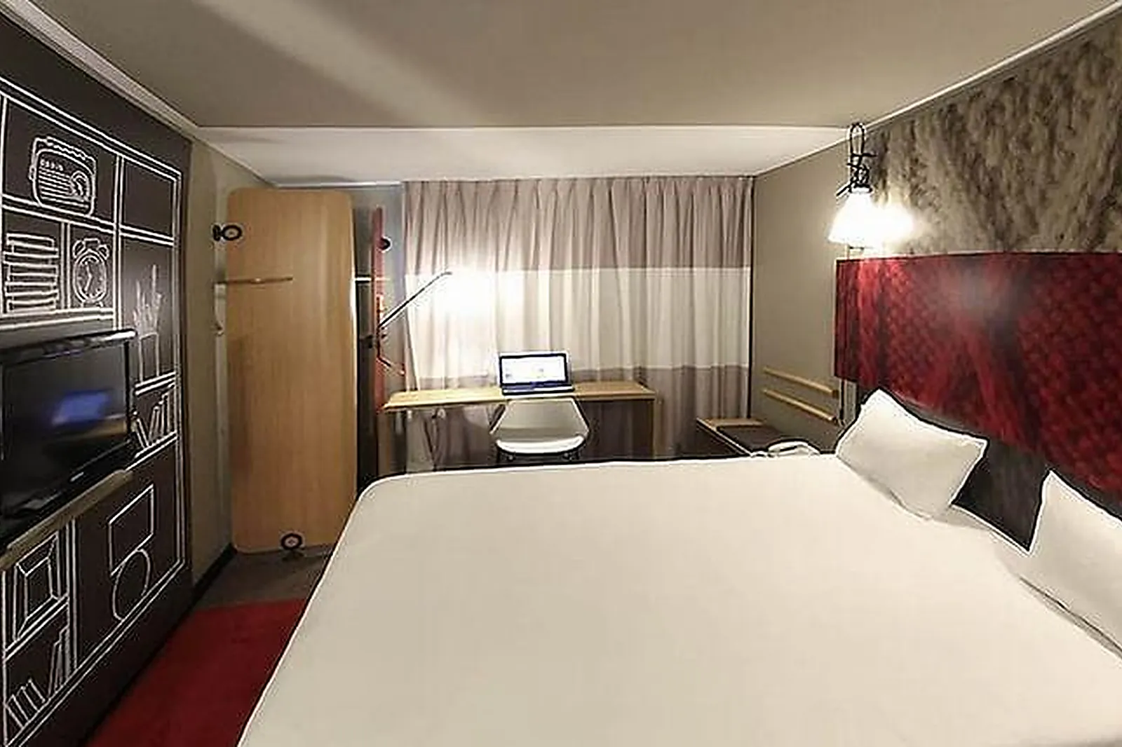 Lieux événementiels, HÔTEL IBIS LA CIOTAT ***