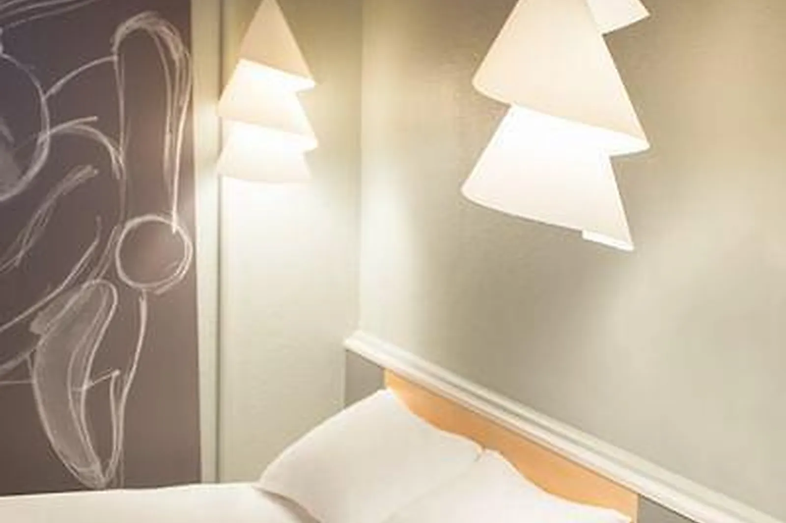 Lieux événementiels, HÔTEL IBIS LYON GERLAND MUSÉE DES CONFLUENCES ***