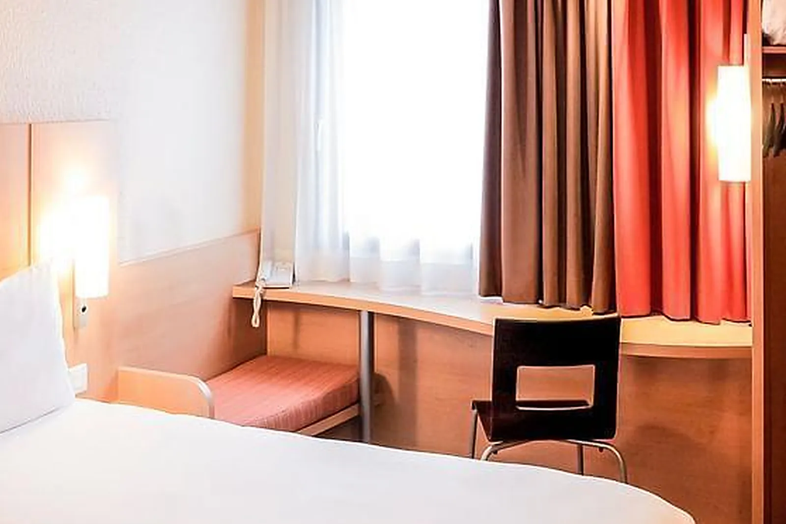 Lieux événementiels, HÔTEL IBIS LYON GERLAND MUSÉE DES CONFLUENCES ***