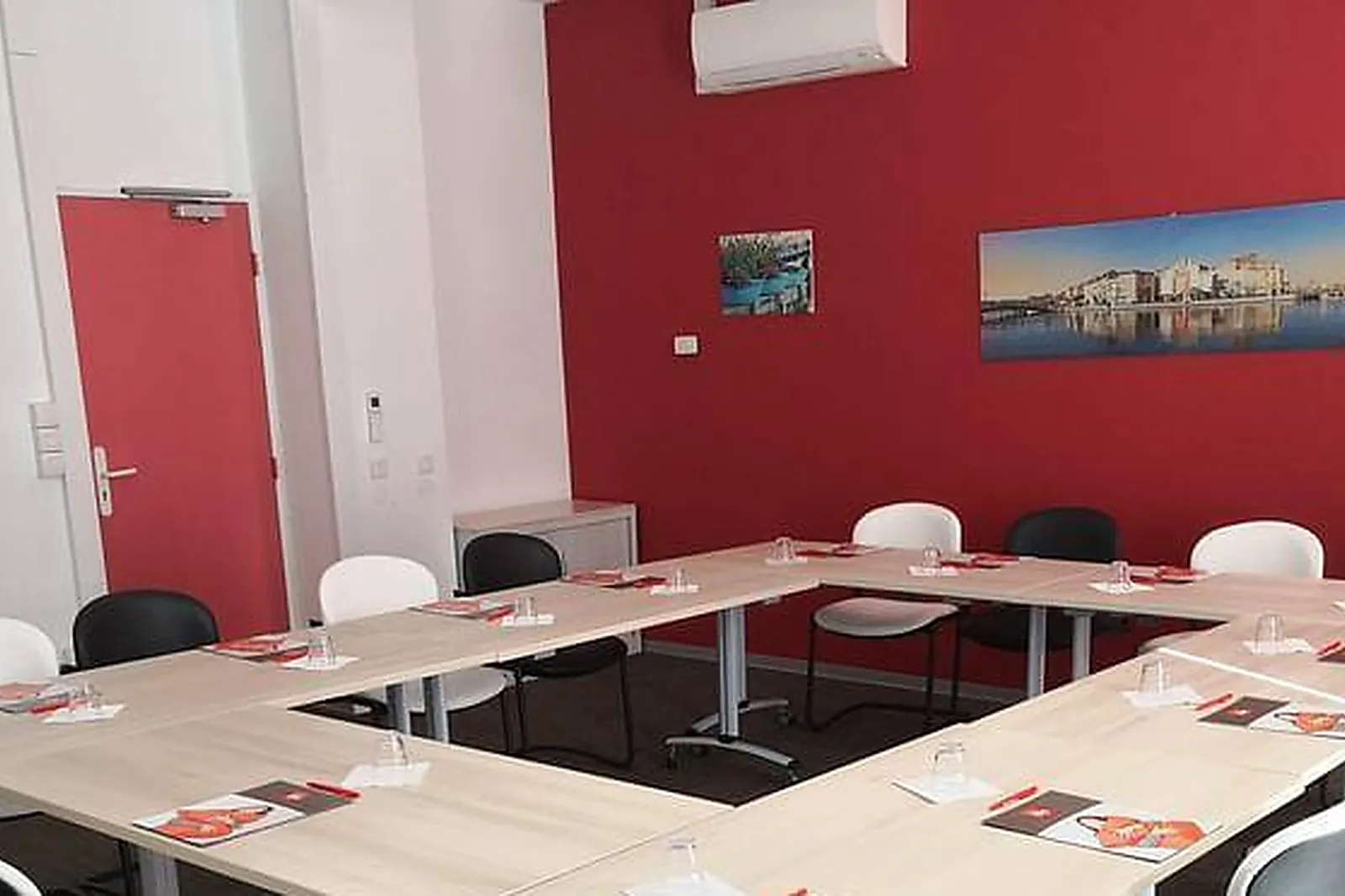 Lieux événementiels, HÔTEL IBIS MARTIGUES CENTRE ***