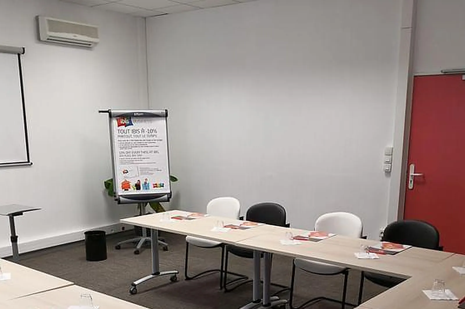 Lieux événementiels, HÔTEL IBIS MARTIGUES CENTRE ***