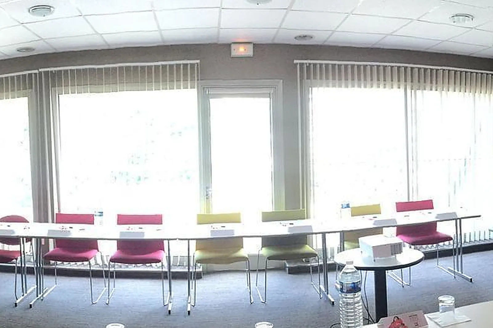 Lieux événementiels, HÔTEL IBIS NIMES OUEST