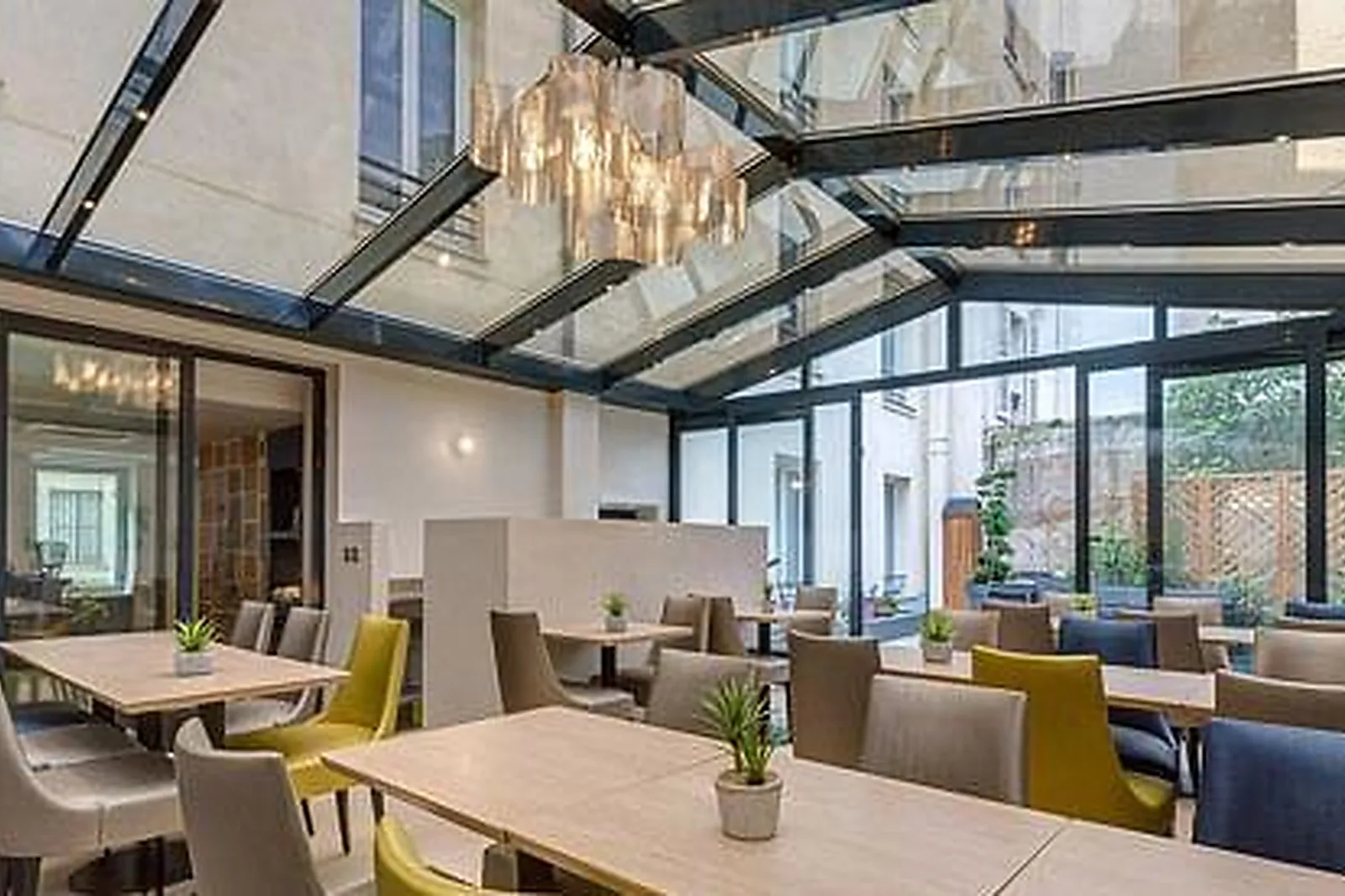 Lieux événementiels, HÔTEL JARDIN DE VILLIERS ***