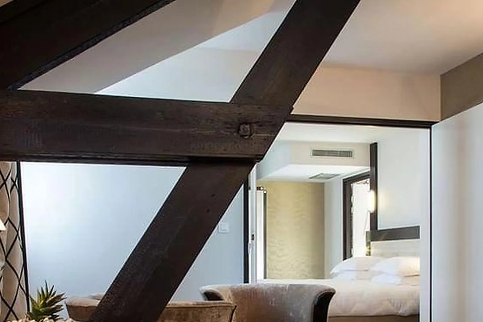 Lieux événementiels, HÔTEL JEHAN DE BEAUCE ****