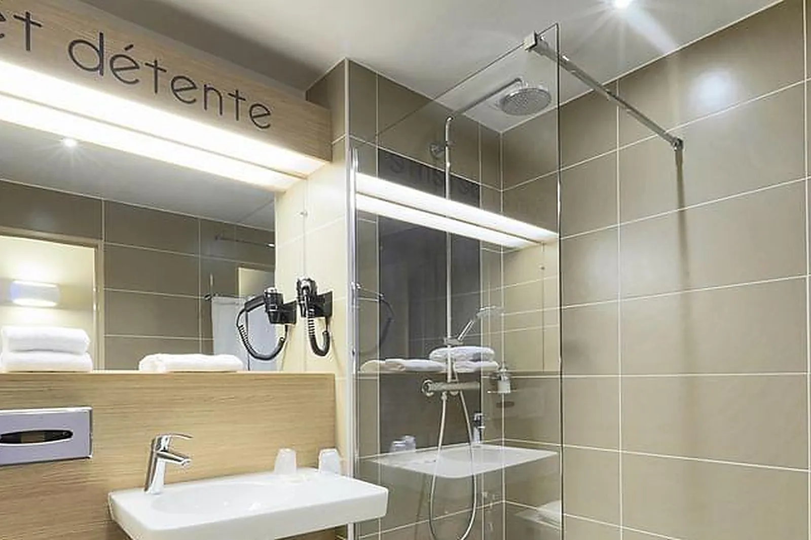 Lieux événementiels, HÔTEL KYRIAD ANGERS OUEST BEAUCOUZÉ ***