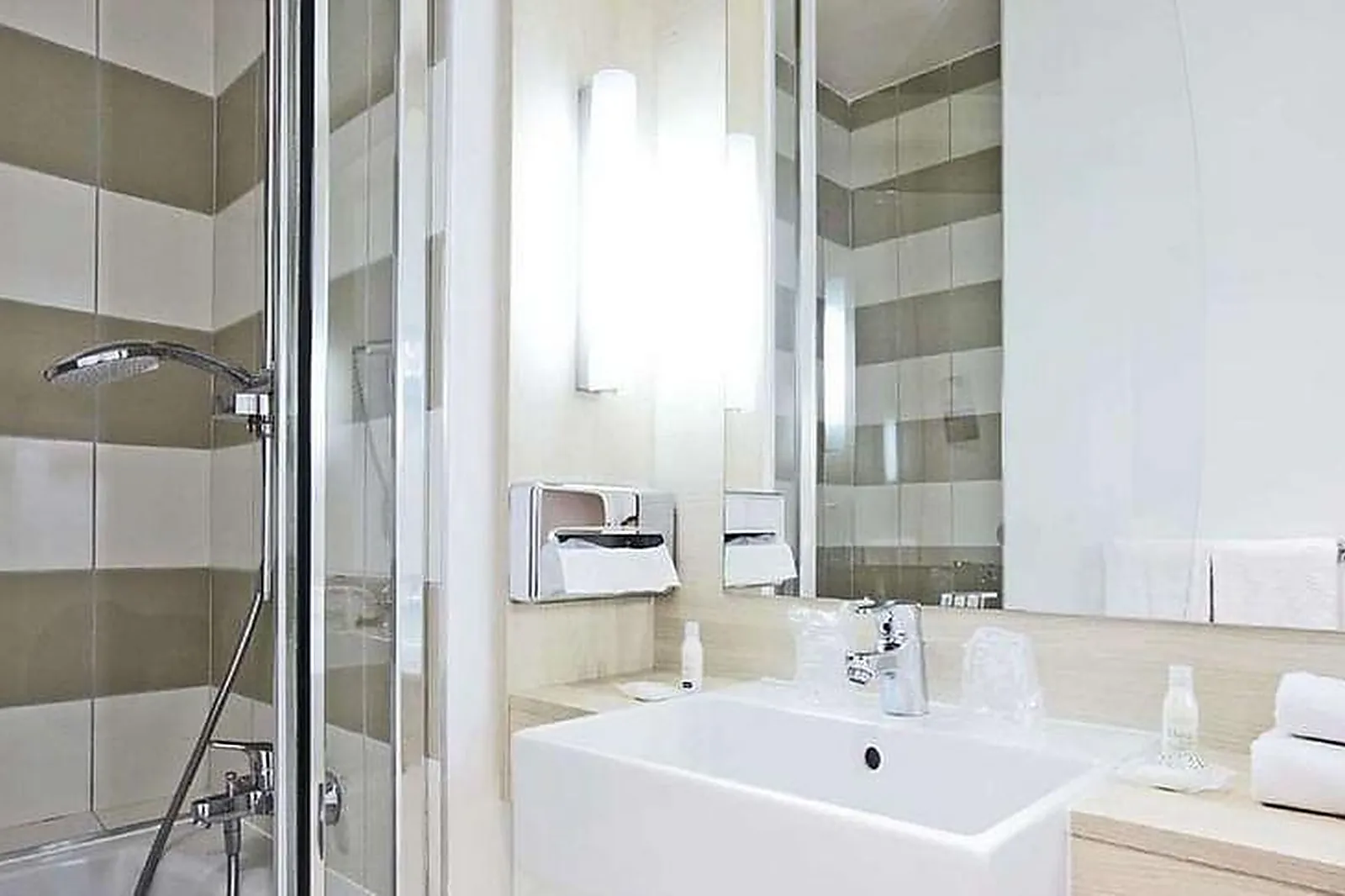 Lieux événementiels, HÔTEL KYRIAD DOUAI DECHY***