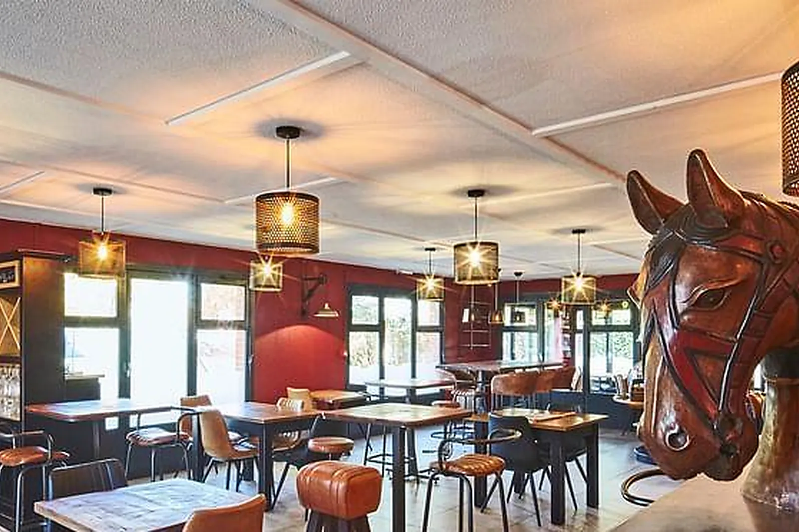 Lieux événementiels, HÔTEL KYRIAD HEM***