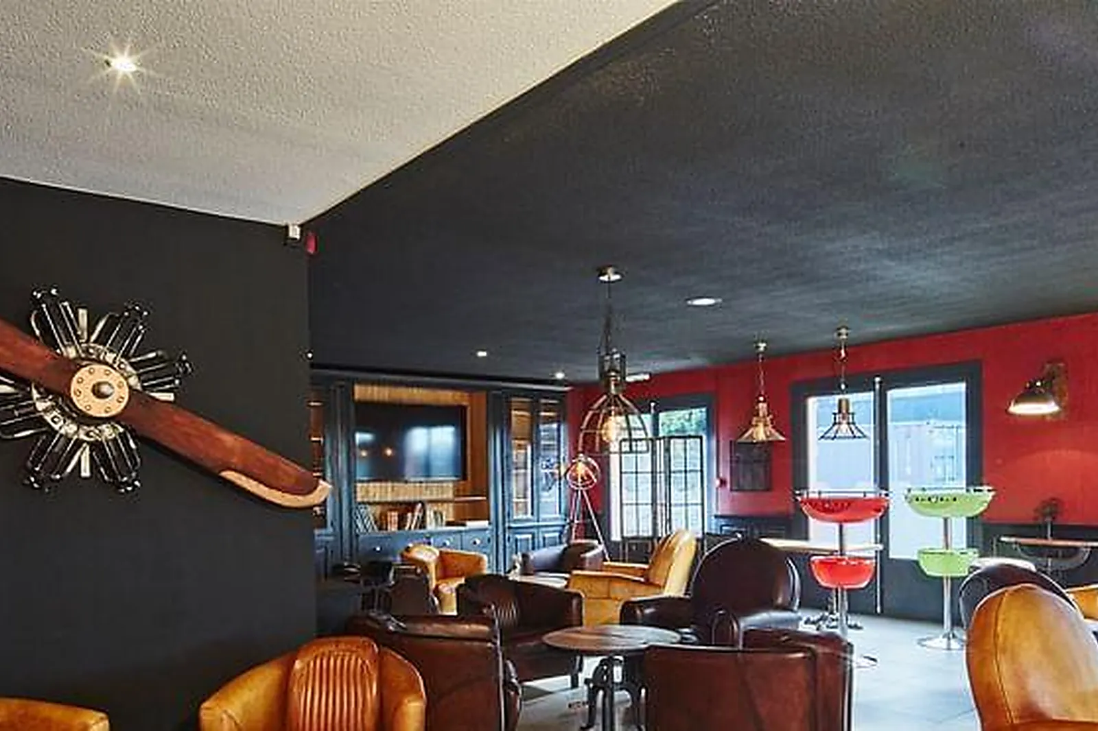 Lieux événementiels, HÔTEL KYRIAD HEM***