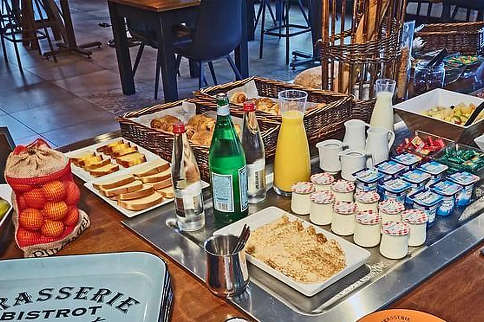 Lieux événementiels, HÔTEL KYRIAD HEM***