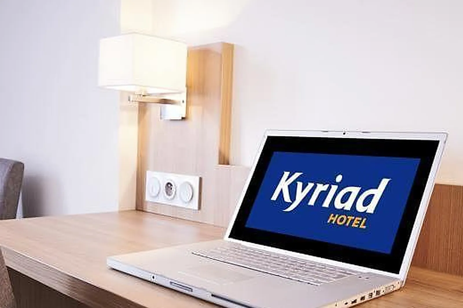 Lieux événementiels, HÔTEL KYRIAD LE CREUSOT MONTCHANIN ***