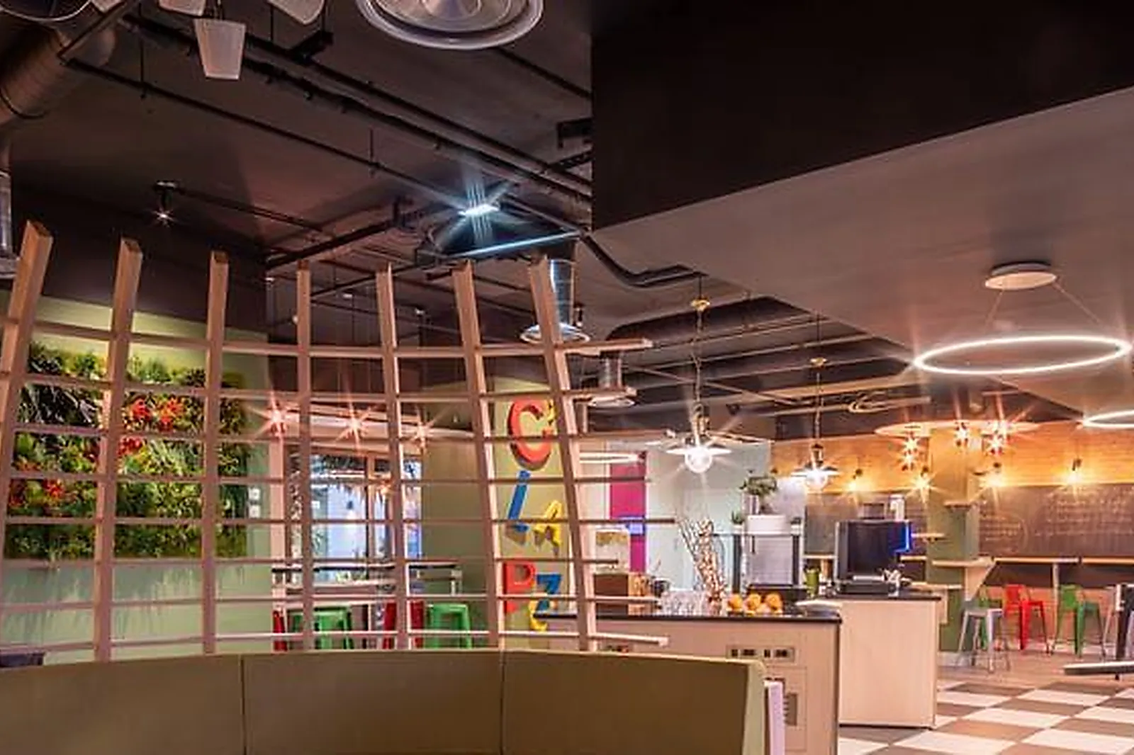 Lieux événementiels, HÔTEL KYRIAD PRESTIGE LYON EST - SAINT PRIEST EXPO ****