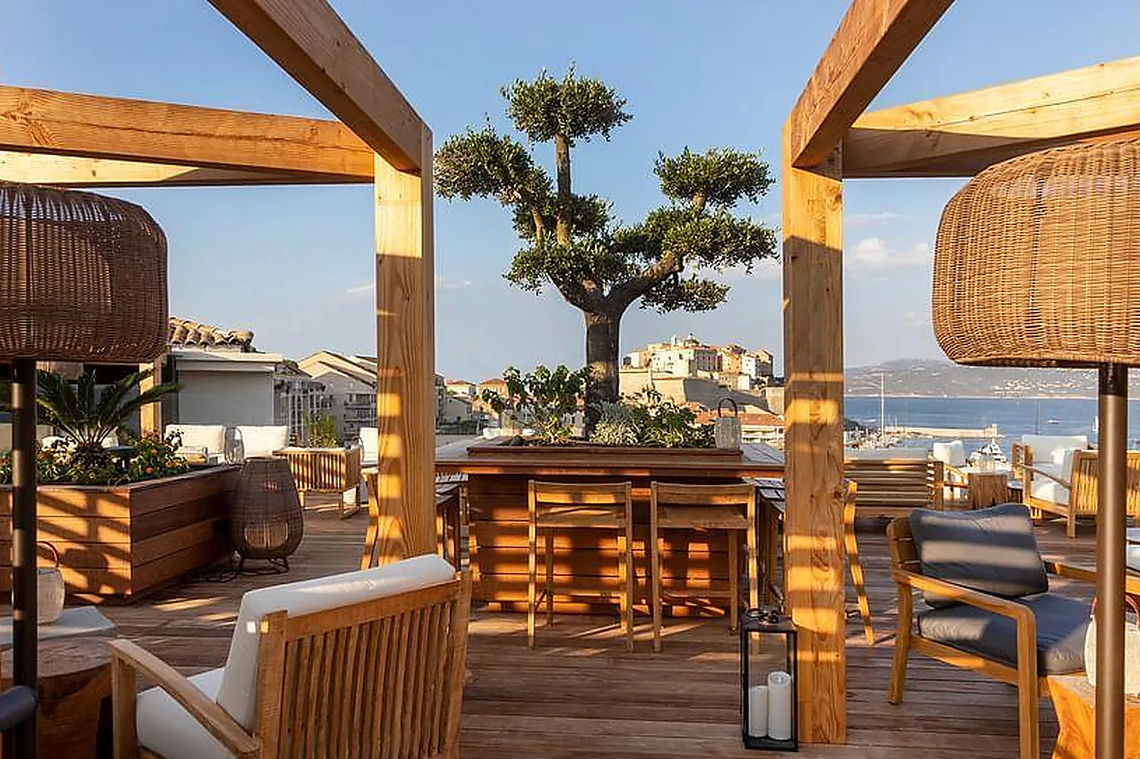 Lieux événementiels, HÔTEL L'ACQUALE****