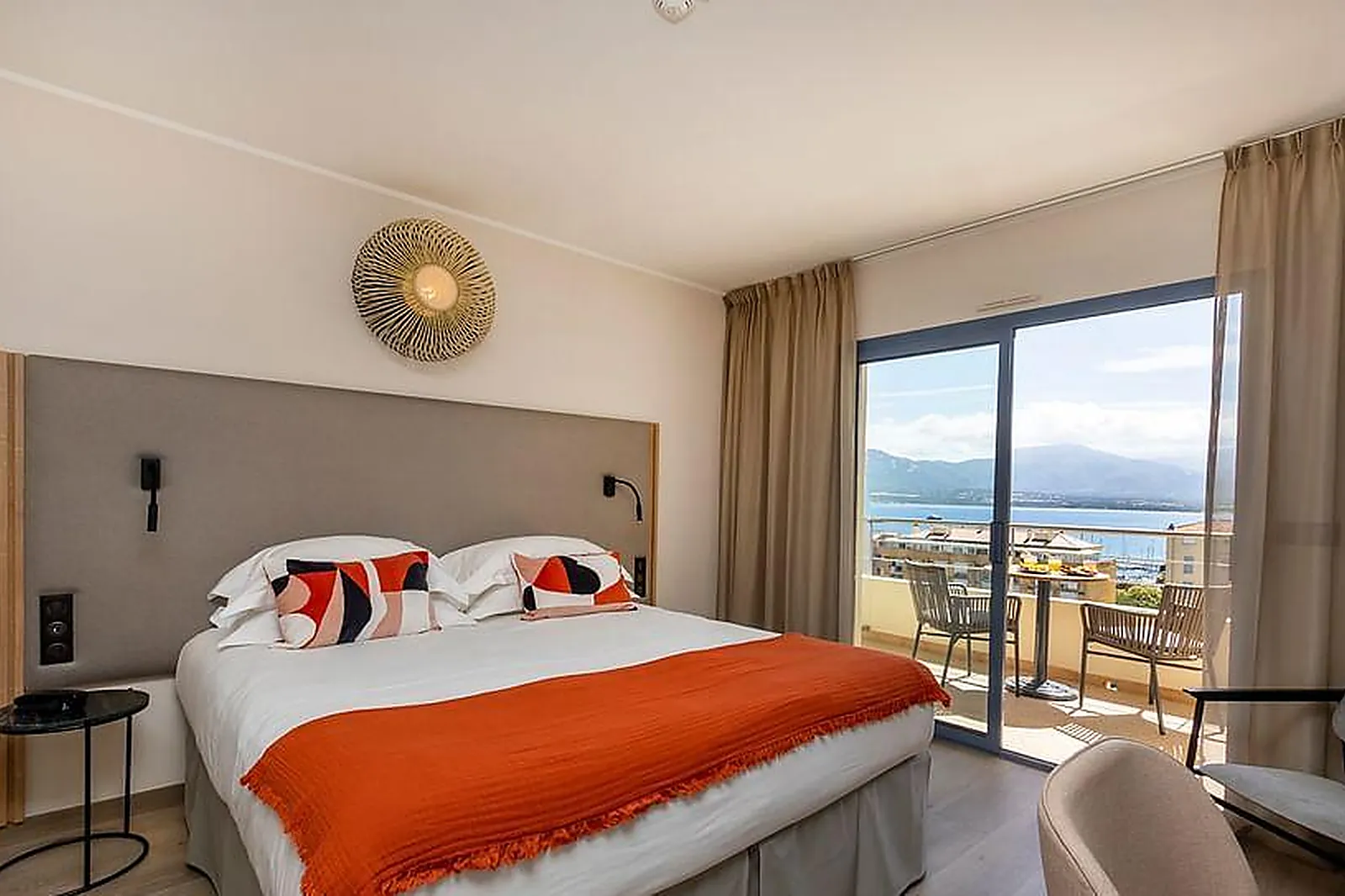 Lieux événementiels, HÔTEL L'ACQUALE****