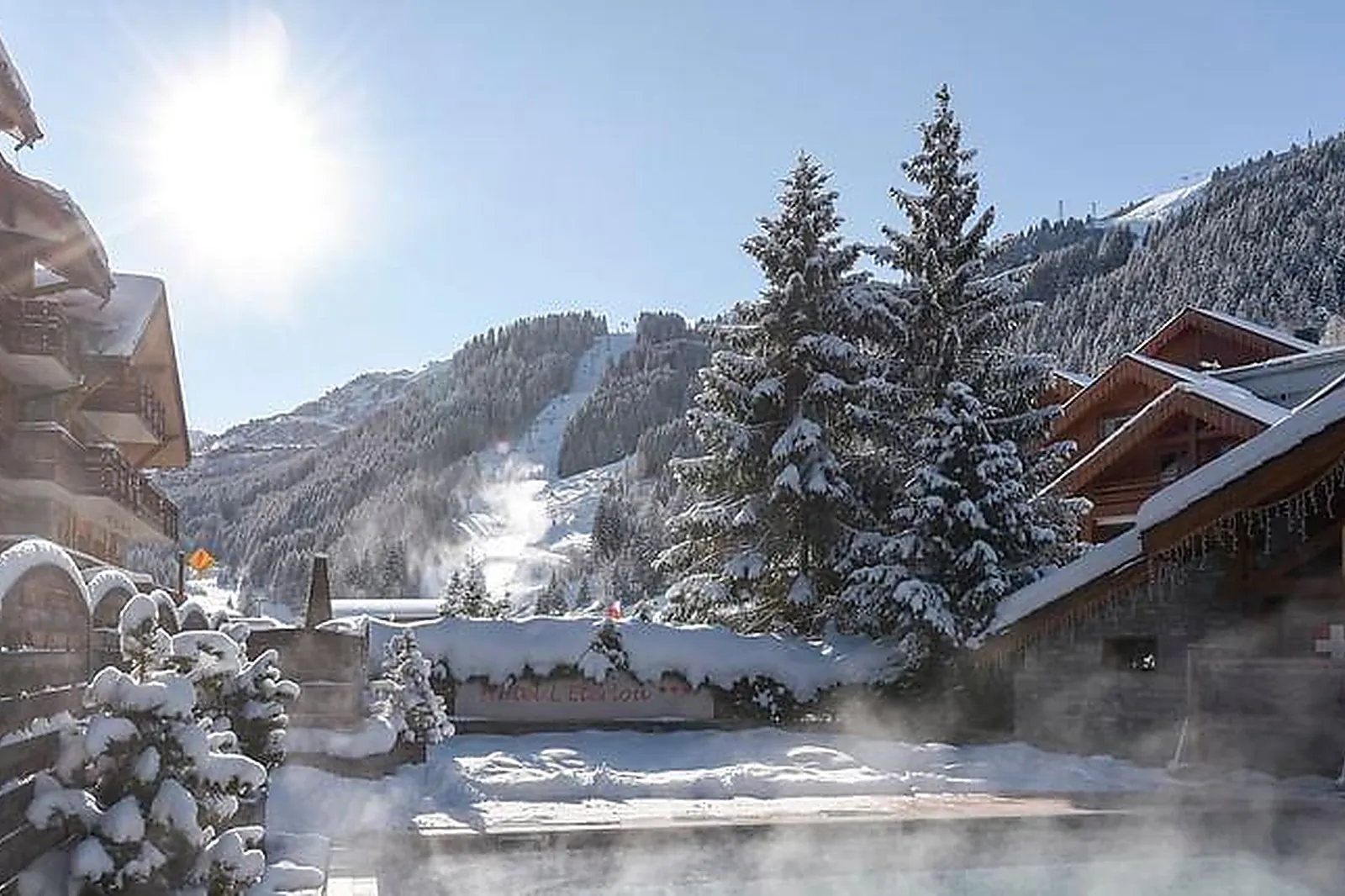 Lieux événementiels, HÔTEL L'ETERLOU ***