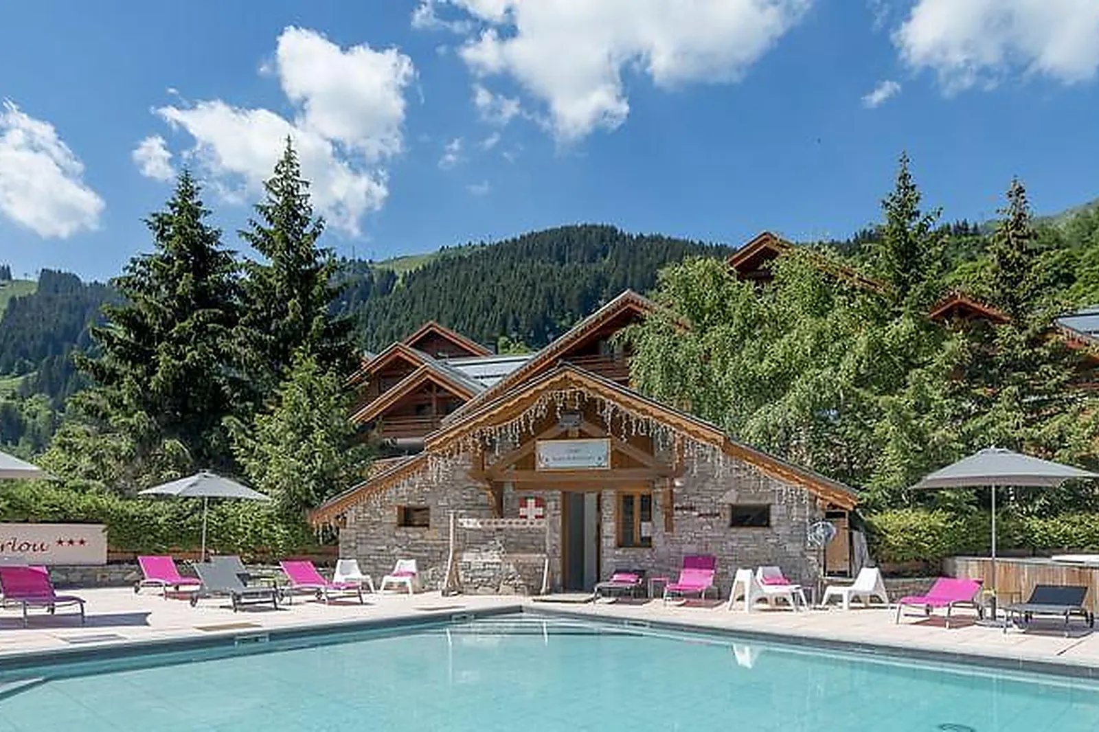 Lieux événementiels, HÔTEL L'ETERLOU ***