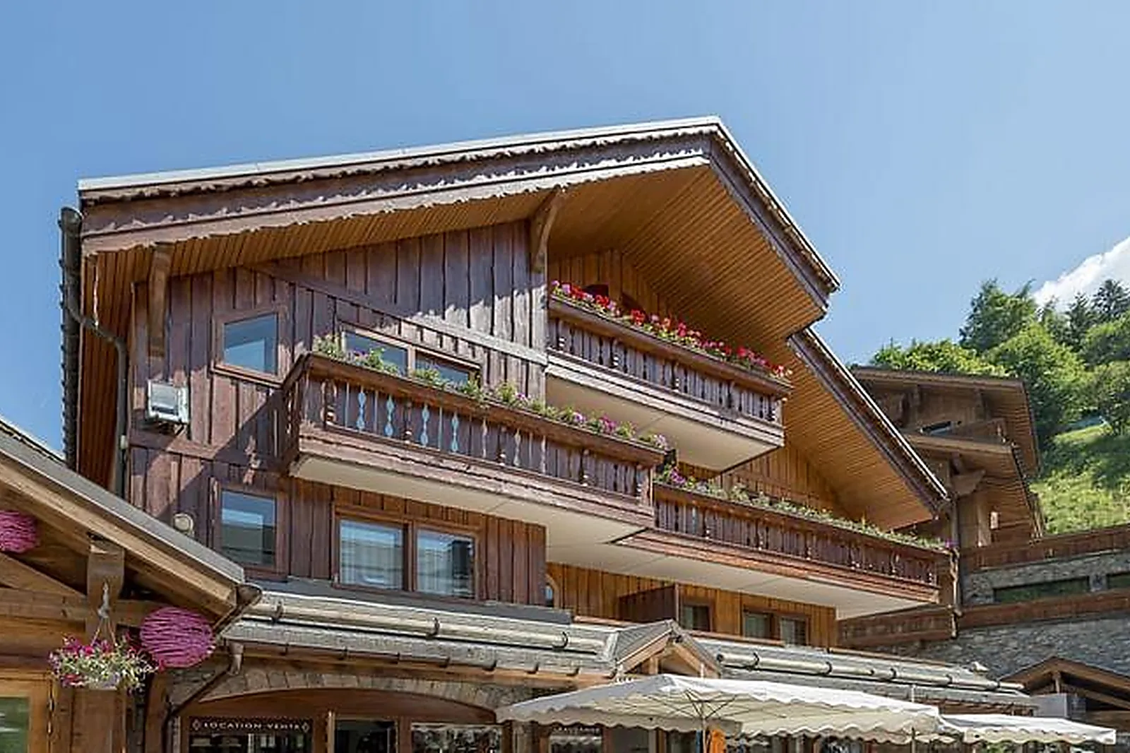 Lieux événementiels, HÔTEL L'ETERLOU ***