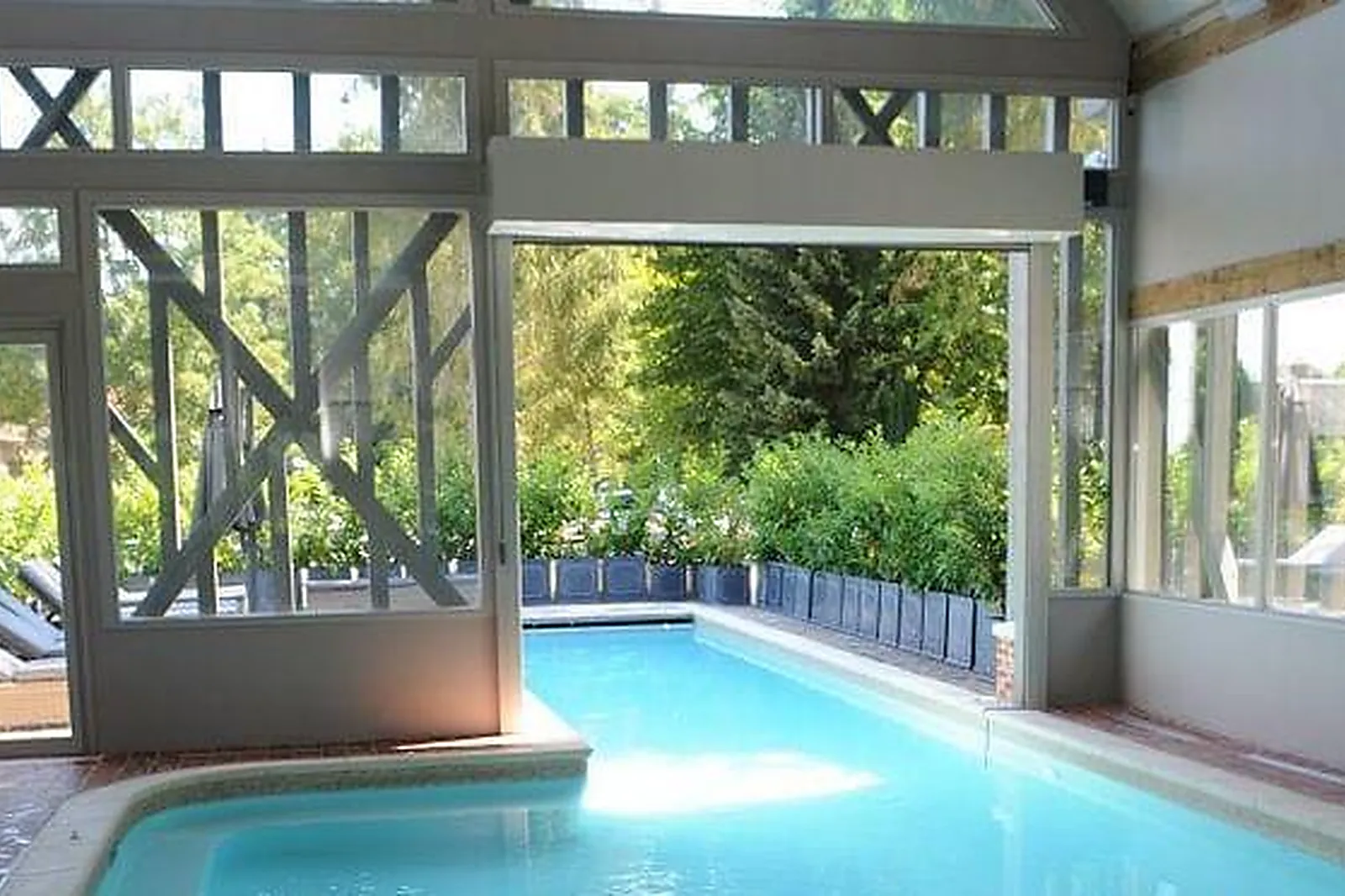 Lieux événementiels, HÔTEL LA LICORNE ****