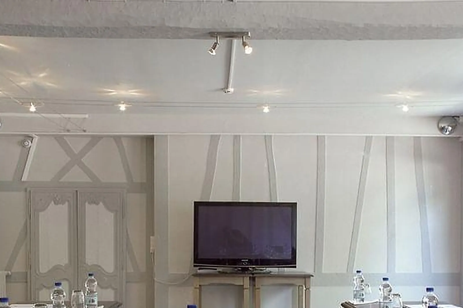 Lieux événementiels, HÔTEL LA LICORNE ****