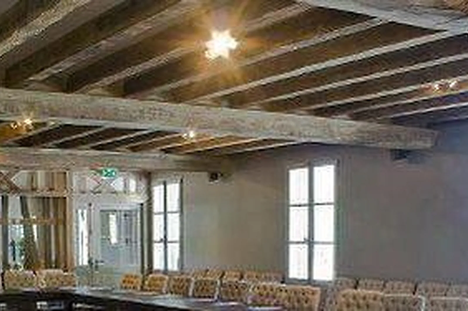 Lieux événementiels, HÔTEL LA LICORNE ****