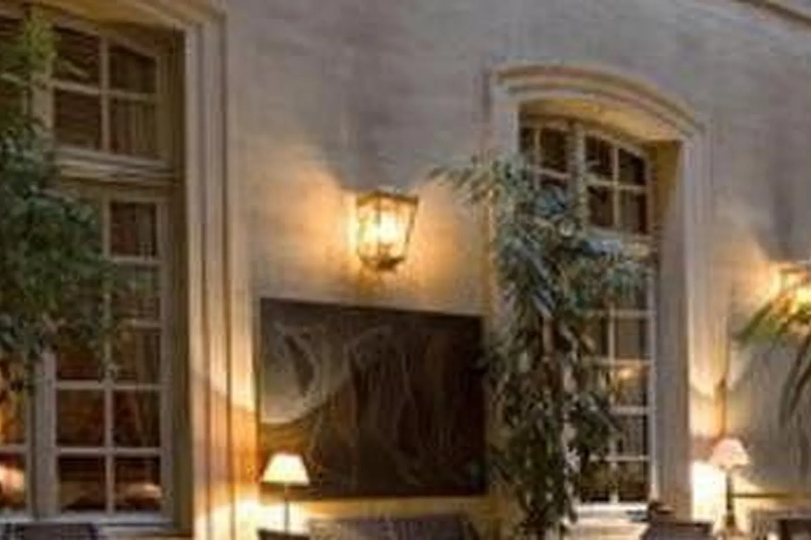 Lieux événementiels, HÔTEL LA MIRANDE *****