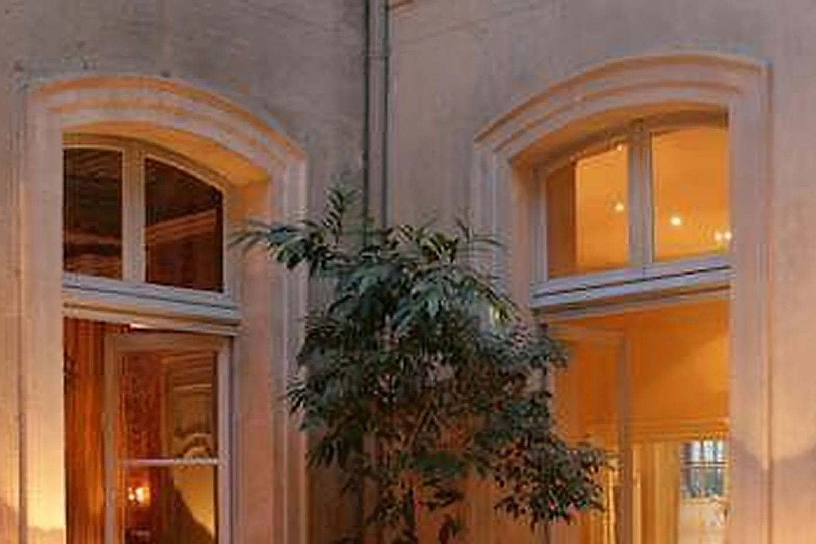 Lieux événementiels, HÔTEL LA MIRANDE *****