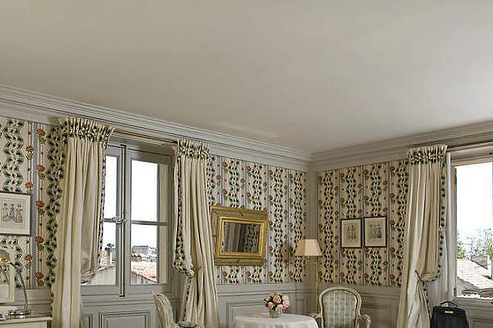 Lieux événementiels, HÔTEL LA MIRANDE *****