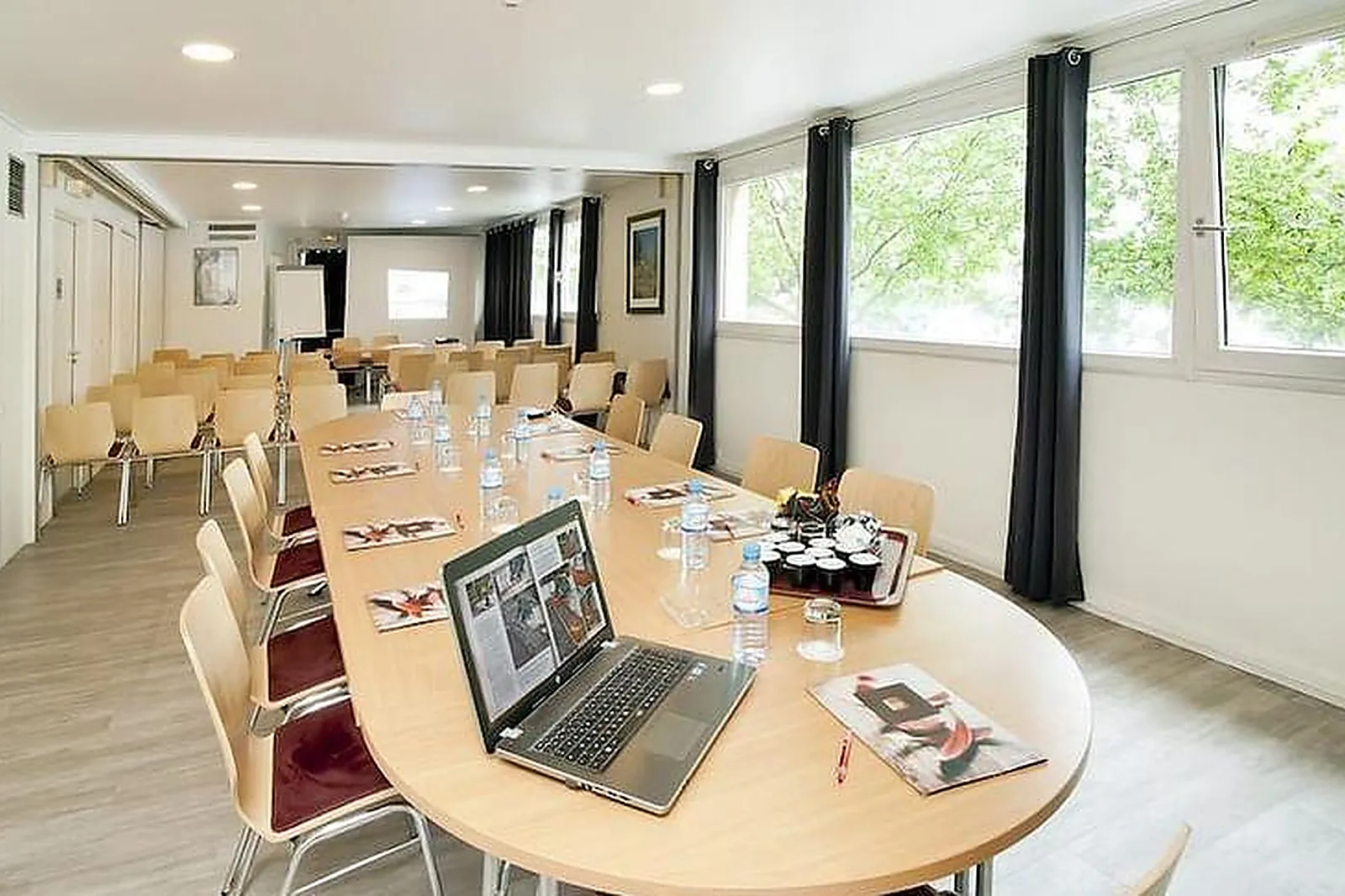 Lieux événementiels, HÔTEL LA PLACE - NANTERRE LA DÉFENSE - GROUPE HHP