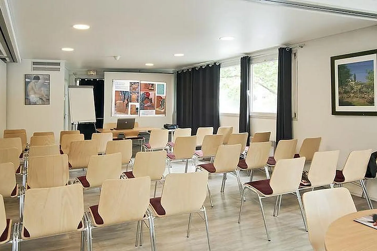 Lieux événementiels, HÔTEL LA PLACE - NANTERRE LA DÉFENSE - GROUPE HHP