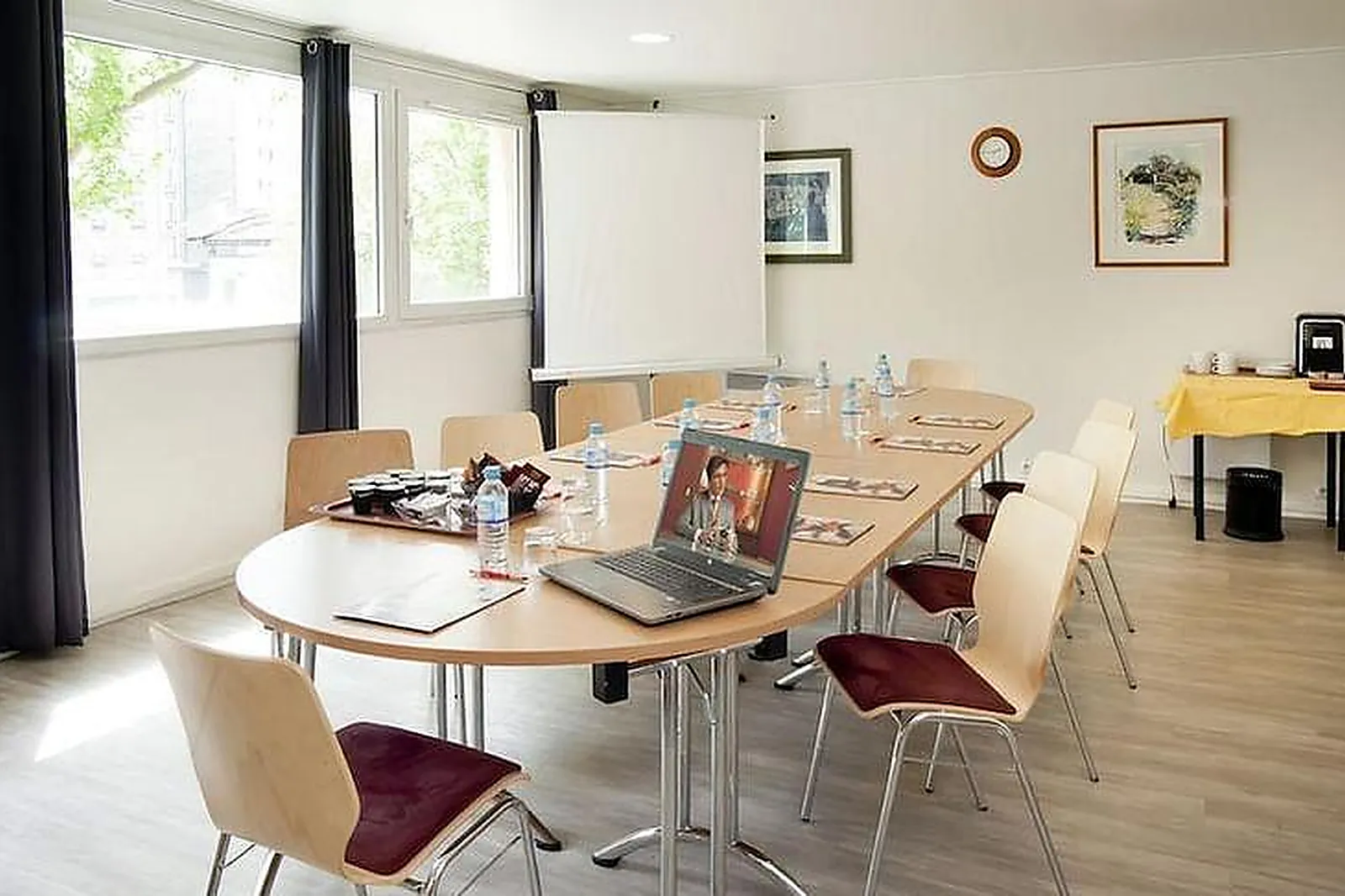 Lieux événementiels, HÔTEL LA PLACE - NANTERRE LA DÉFENSE - GROUPE HHP