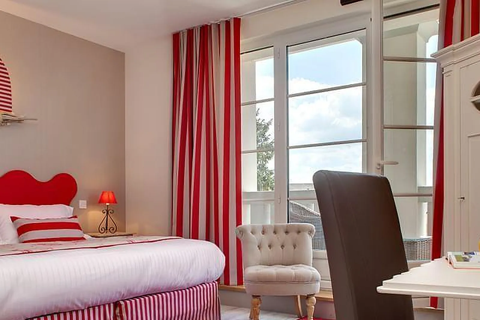 Lieux événementiels, DOMAINE DES ABBERTS***