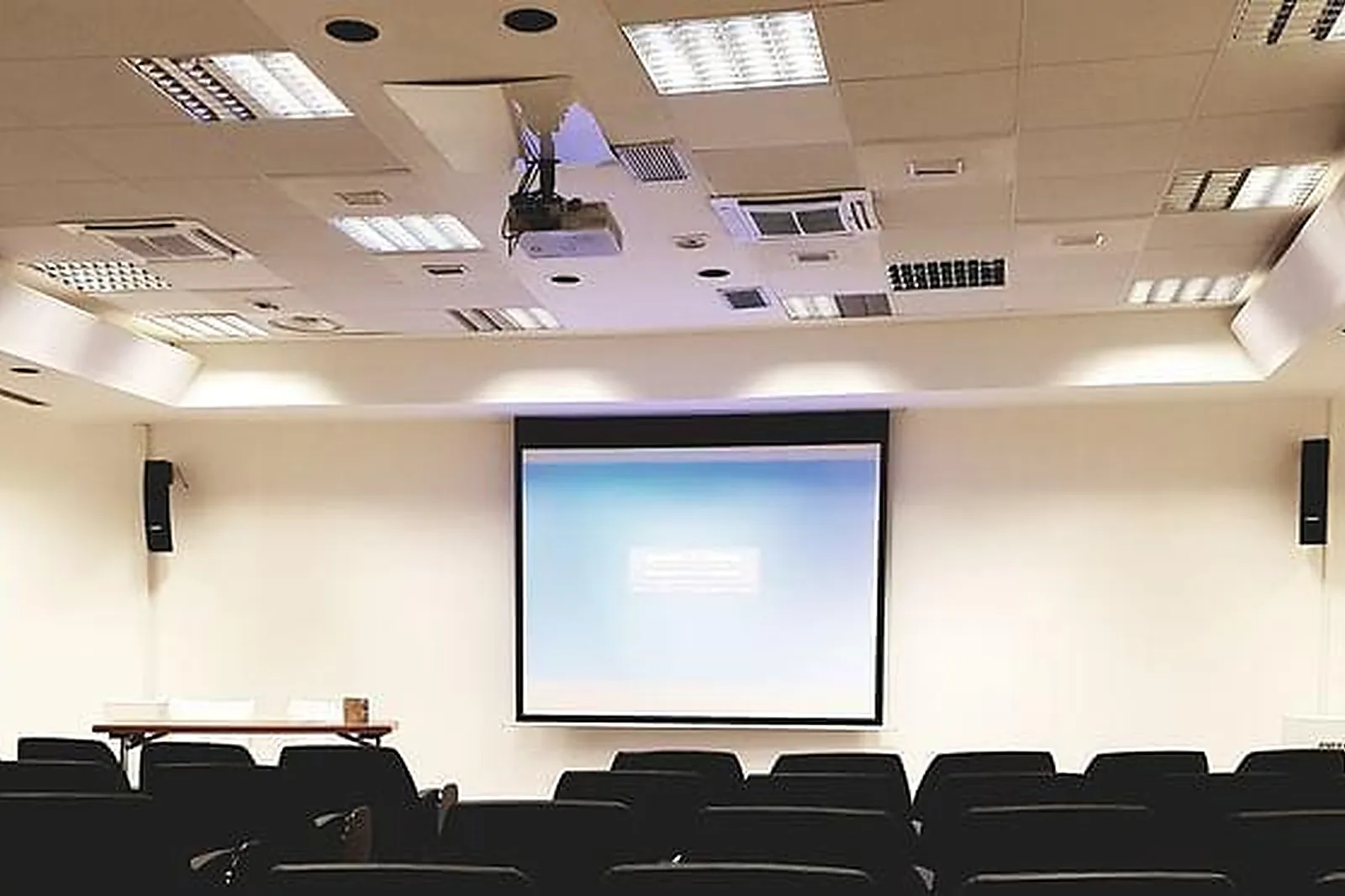 Lieux événementiels, HÔTEL LA VAGUE DE SAINT PAUL****