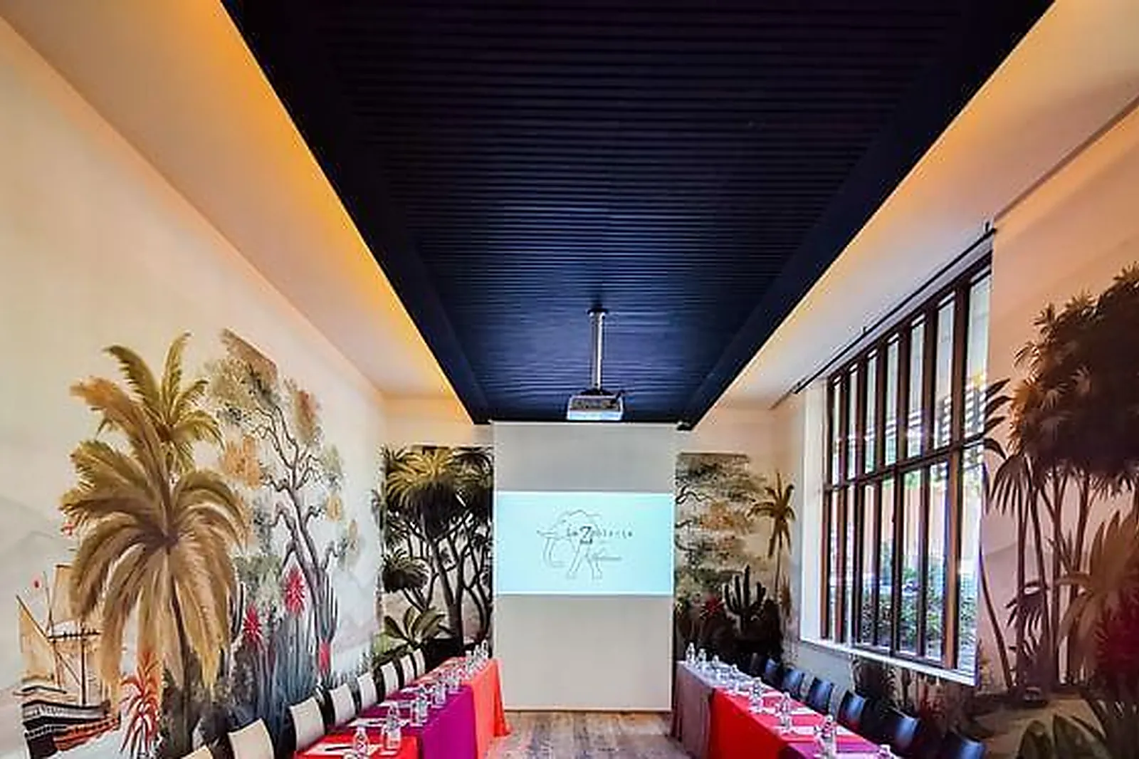 Lieux événementiels, SALONS VARENNE