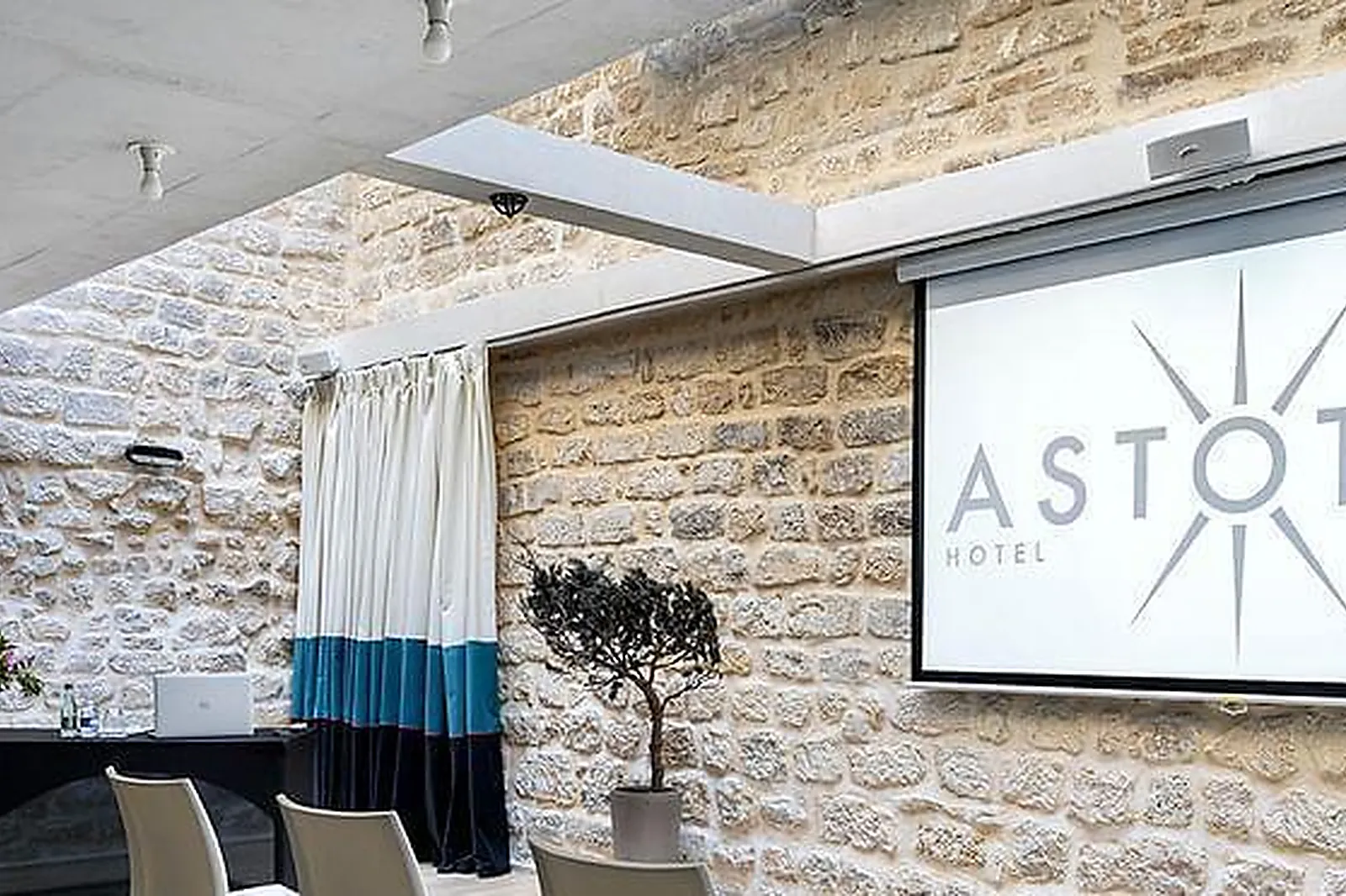 Lieux événementiels, HÔTEL LE 123 SEBASTOPOL**** - SALLE DE SÉMINAIRE