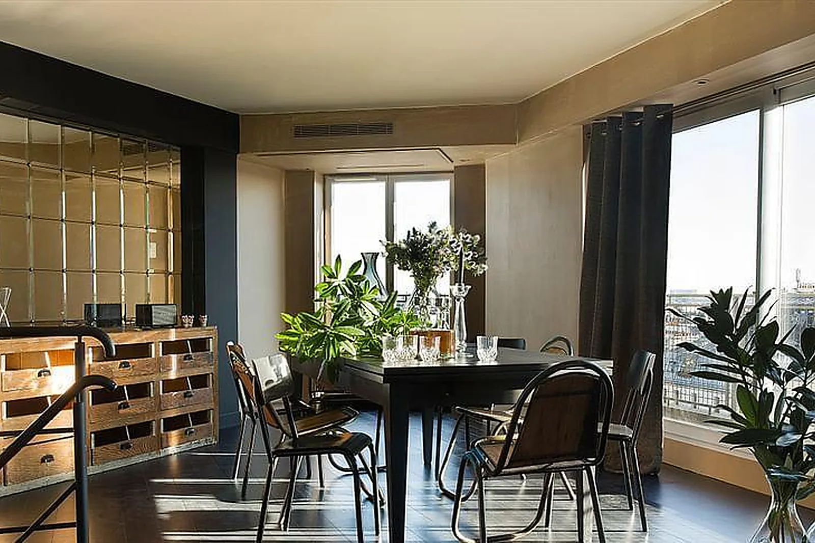 Lieux événementiels, HÔTEL LE CHAT NOIR ****