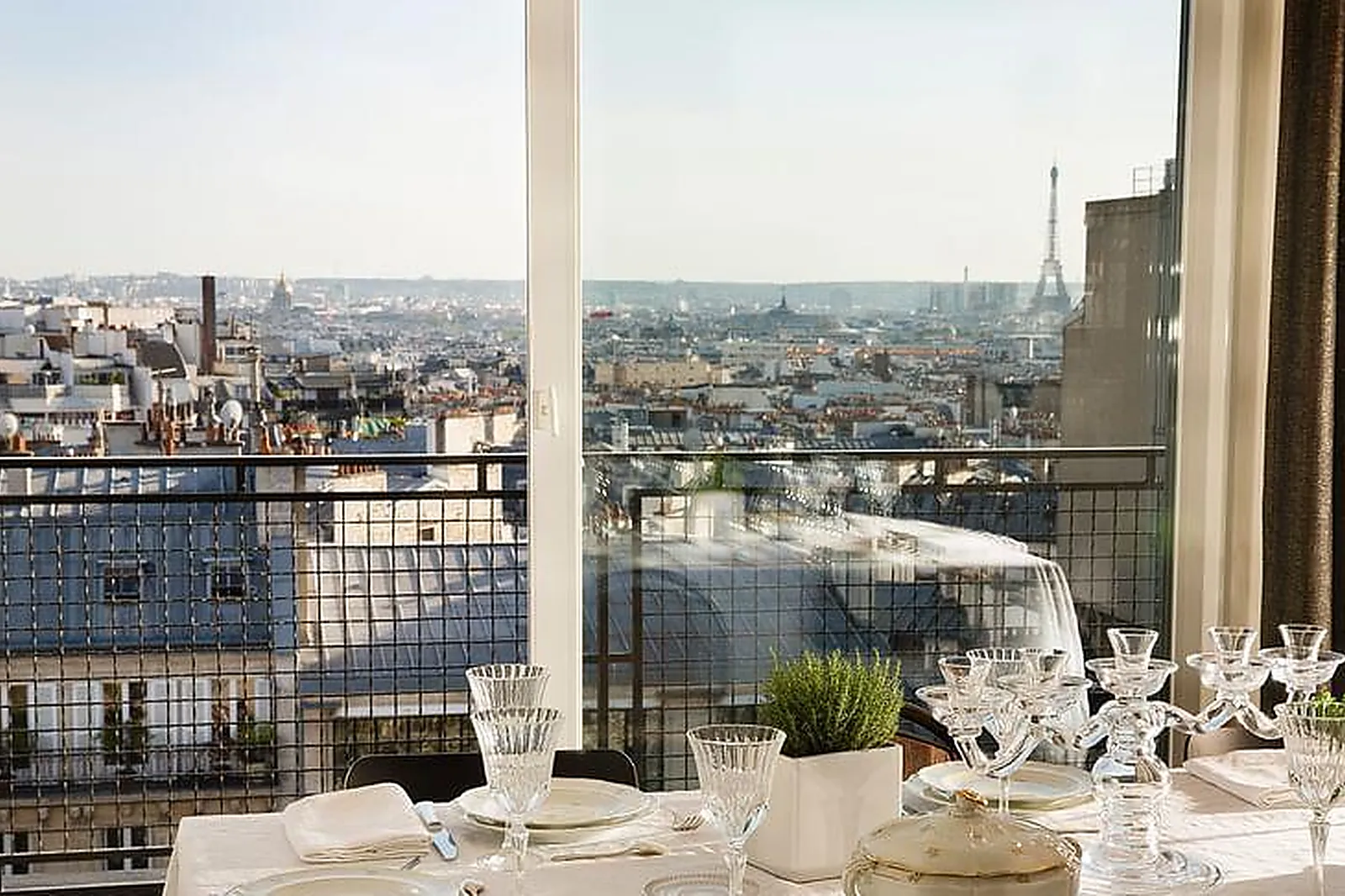 Lieux événementiels, HÔTEL LE CHAT NOIR ****