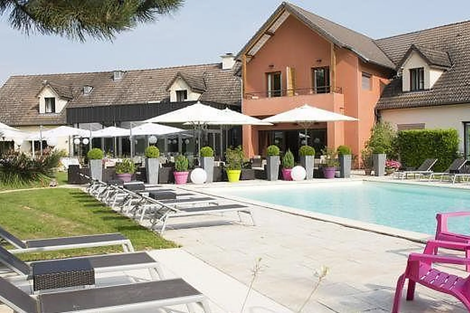 Lieux événementiels, HÔTEL LE DRACY ***