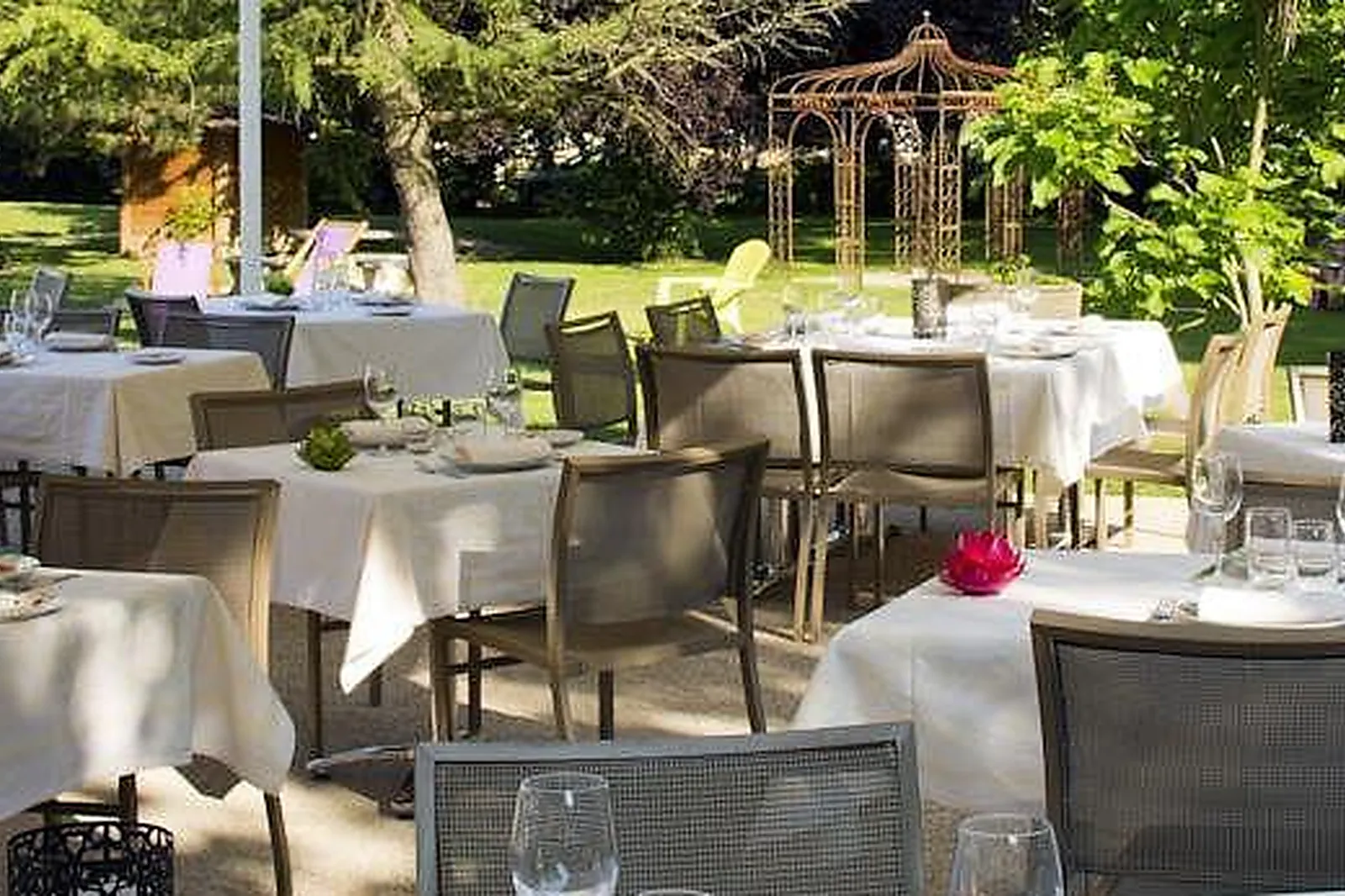 Lieux événementiels, HÔTEL LE DRACY ***